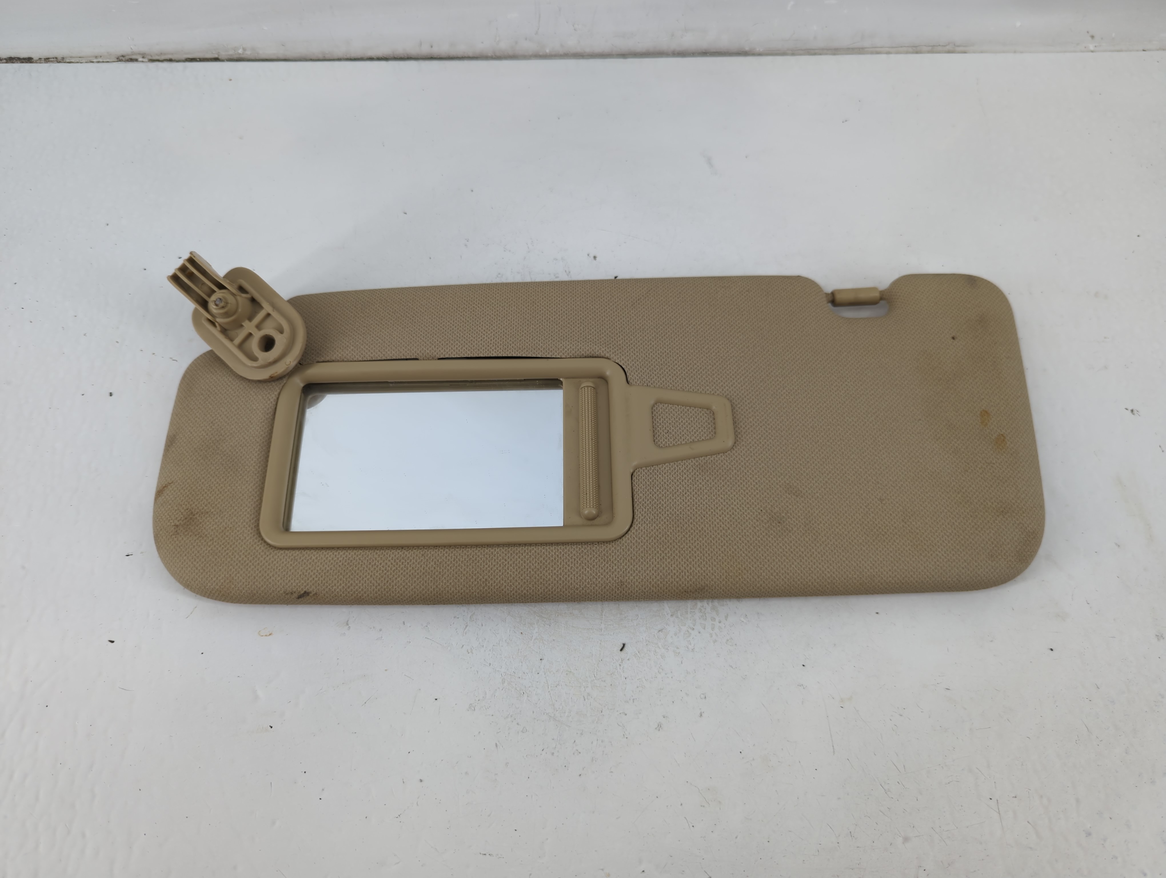 Picture of 2012-2013 Hyundai Accent Driver Sun Visor Mirror Left Sunvisor Tan 1102622