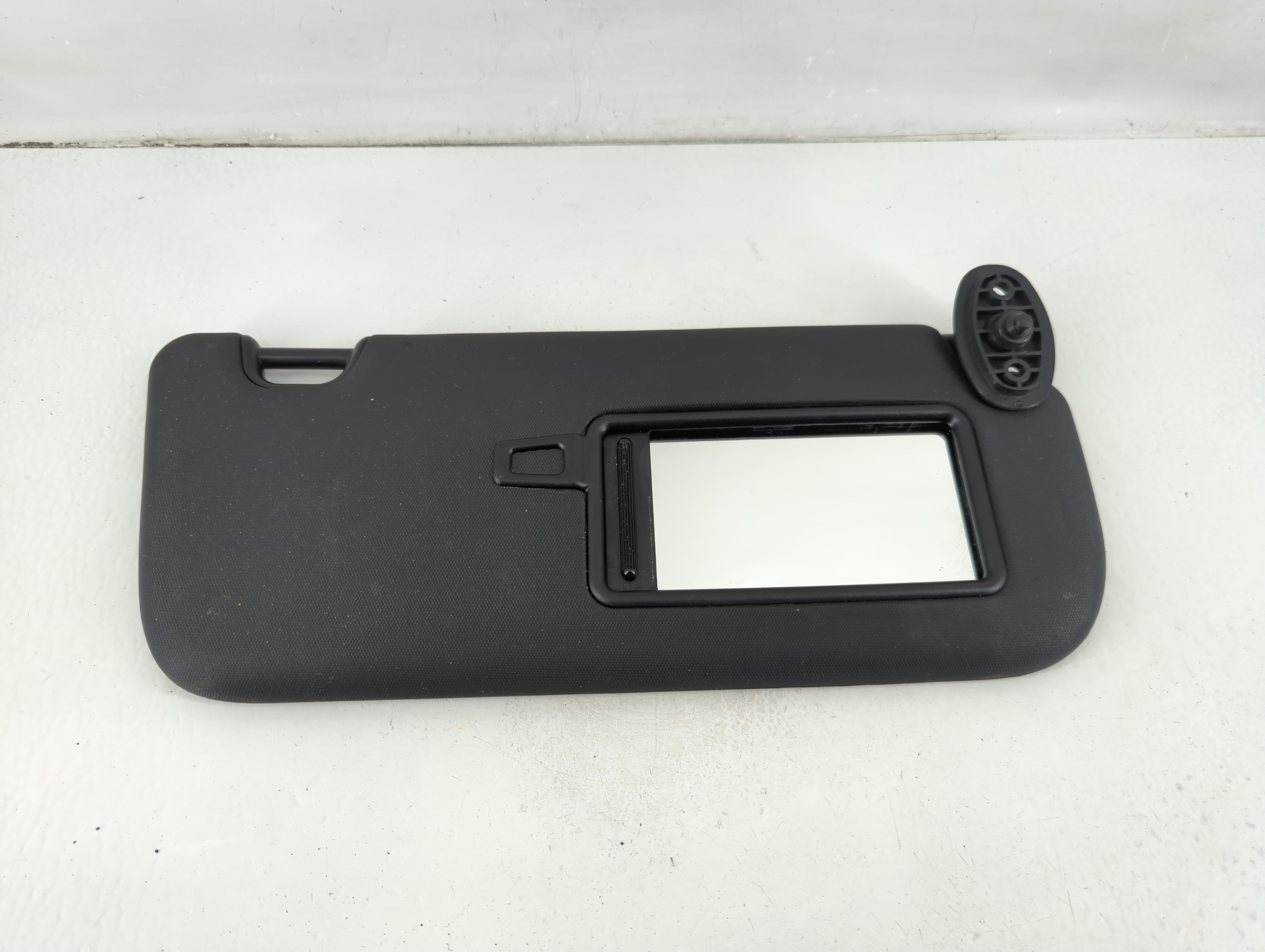 2014-2019 Kia Soul Passenger Sun Visor Mirror Right Sunvisor Black 1102635 - Oemusedautoparts1.com