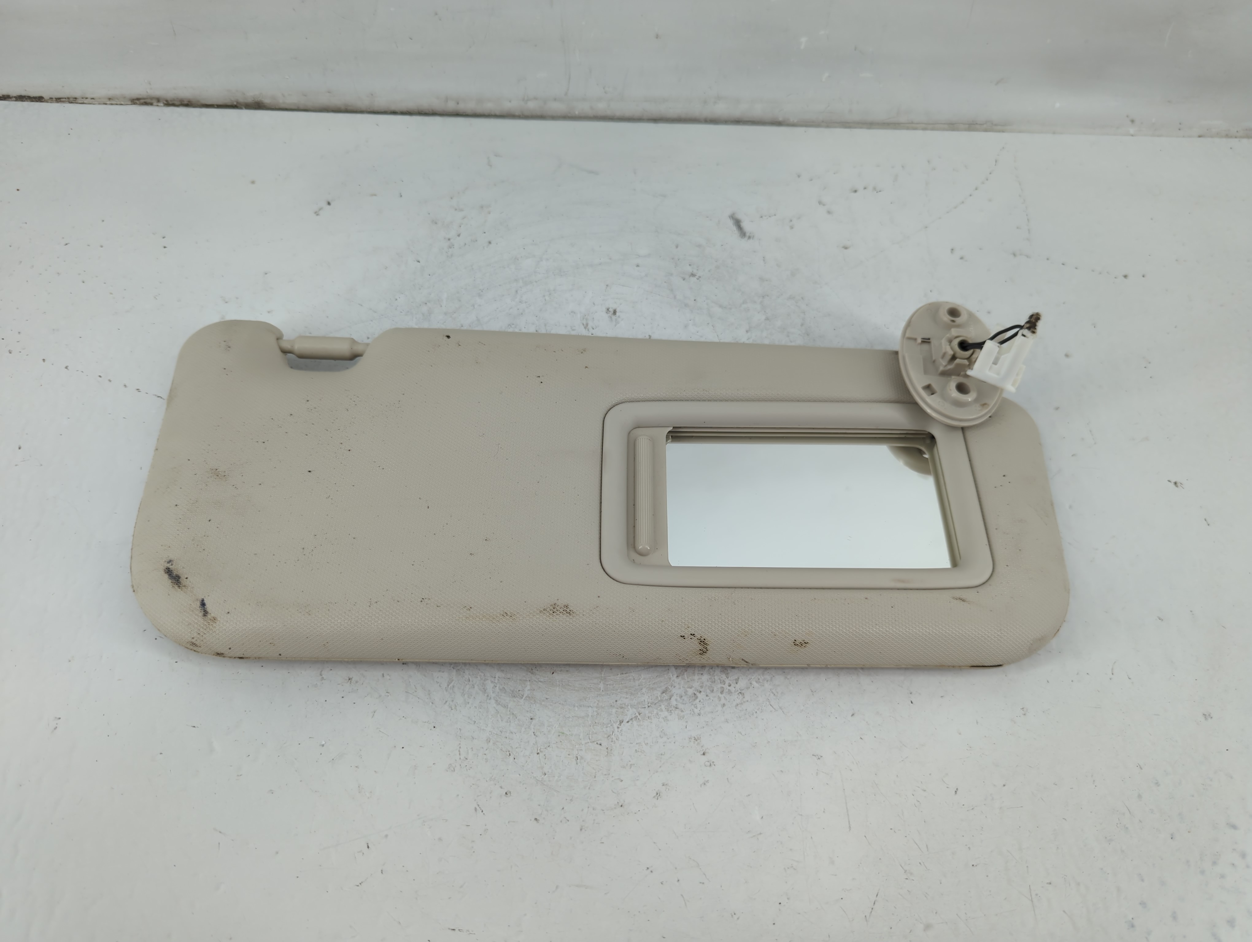 2022 Toyota Corolla Passenger Sun Visor Mirror Right Sunvisor Cream 1102659 - Oemusedautoparts1.com