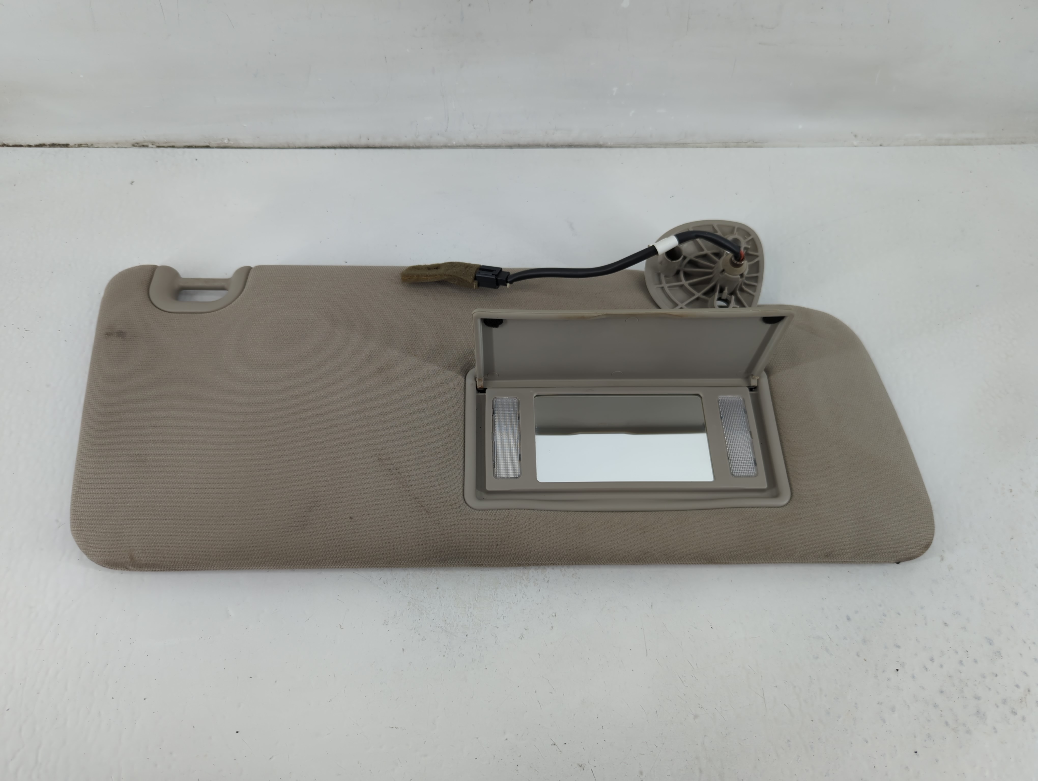 Picture of Dodge Ram 1500 Passenger Sun Visor Mirror Right Sunvisor Light Beige 1102677