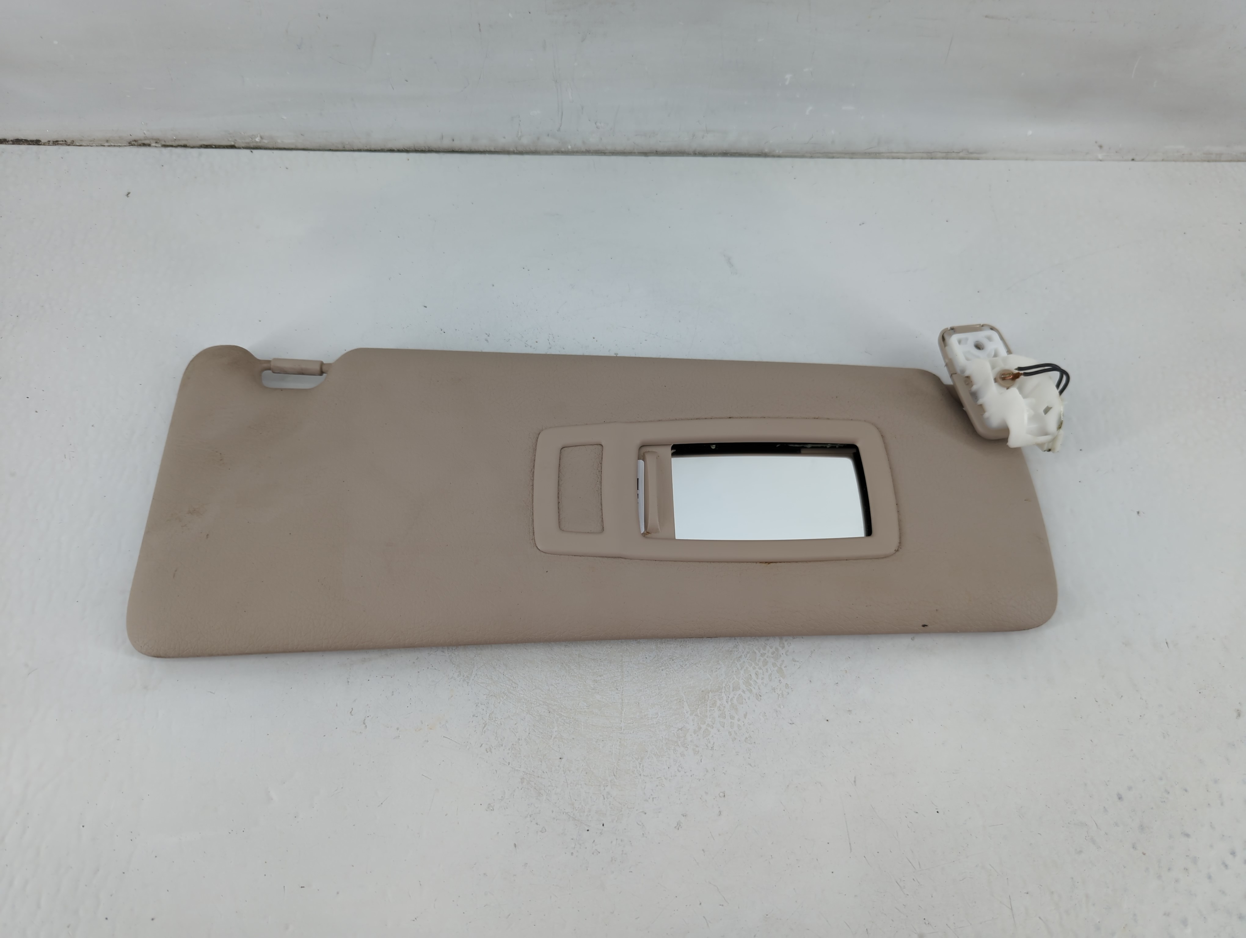 2012-2016 Bmw 328i Passenger Sun Visor Mirror Right Sunvisor Light Beige 1102678 - Oemusedautoparts1.com