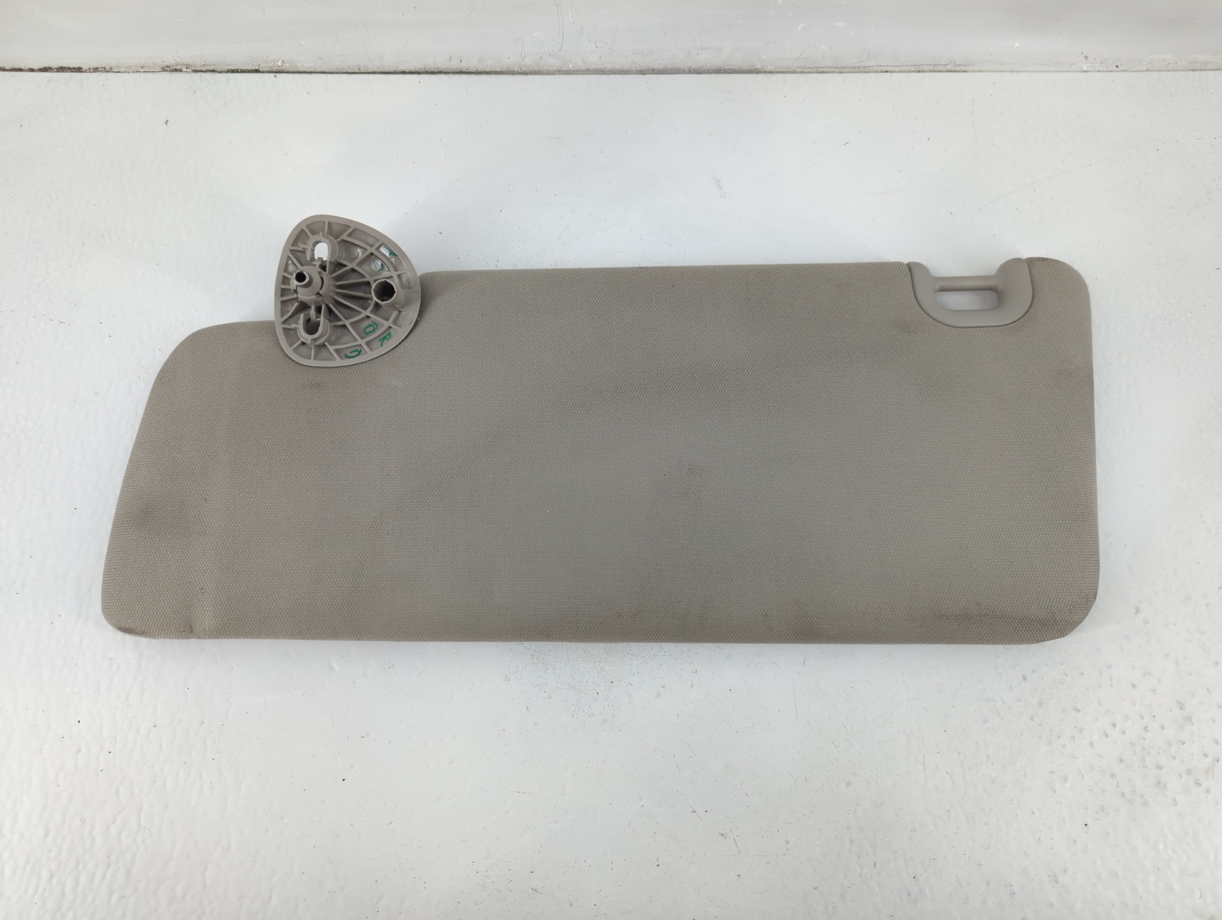 Dodge Ram 1500 Driver Sun Visor Mirror Left Sunvisor Grey 1102681 - Oemusedautoparts1.com