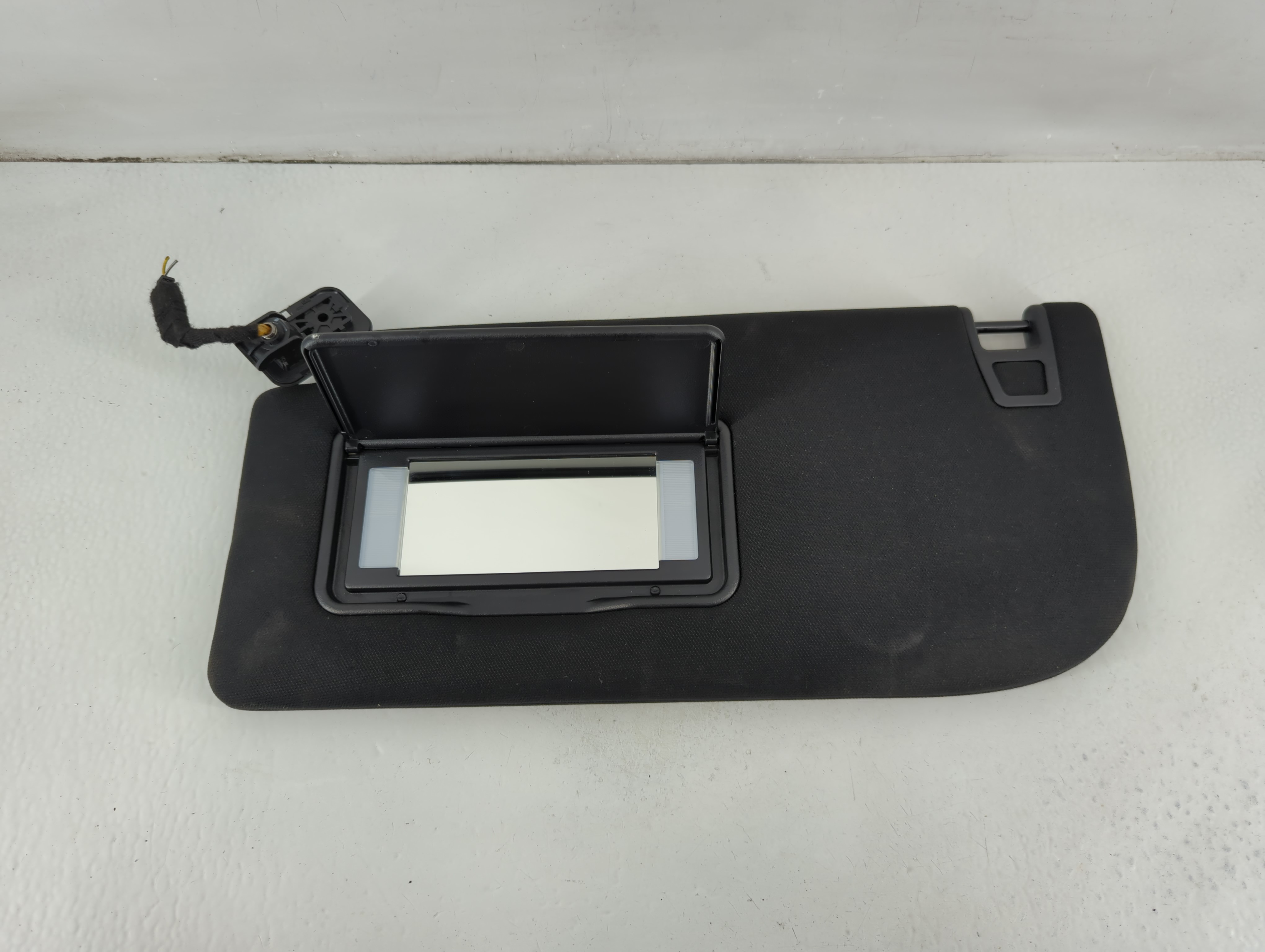 Picture of 2018-2021 Ford Expedition Driver Sun Visor Mirror Left Sunvisor Black 1102683