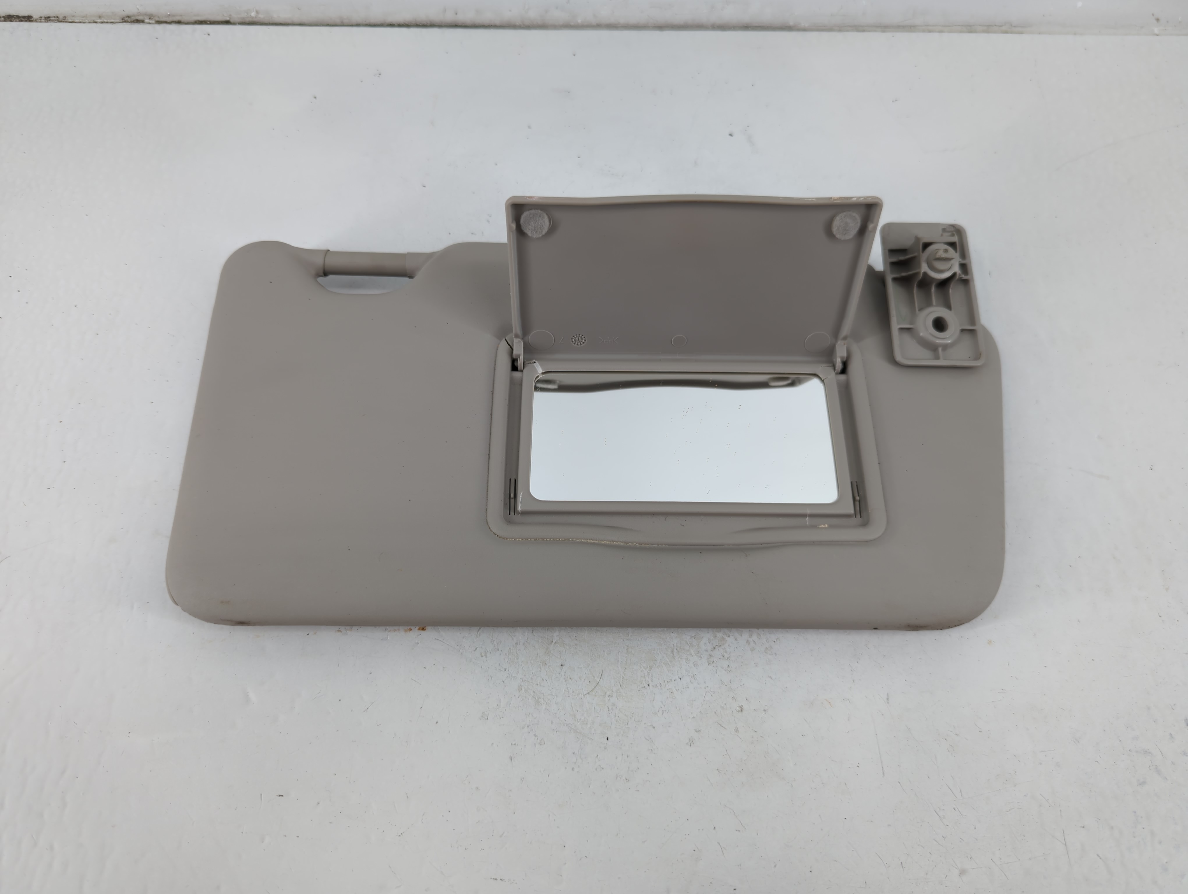 Picture of 2013-2015 Nissan Versa Passenger Sun Visor Mirror Right Sunvisor 1102685