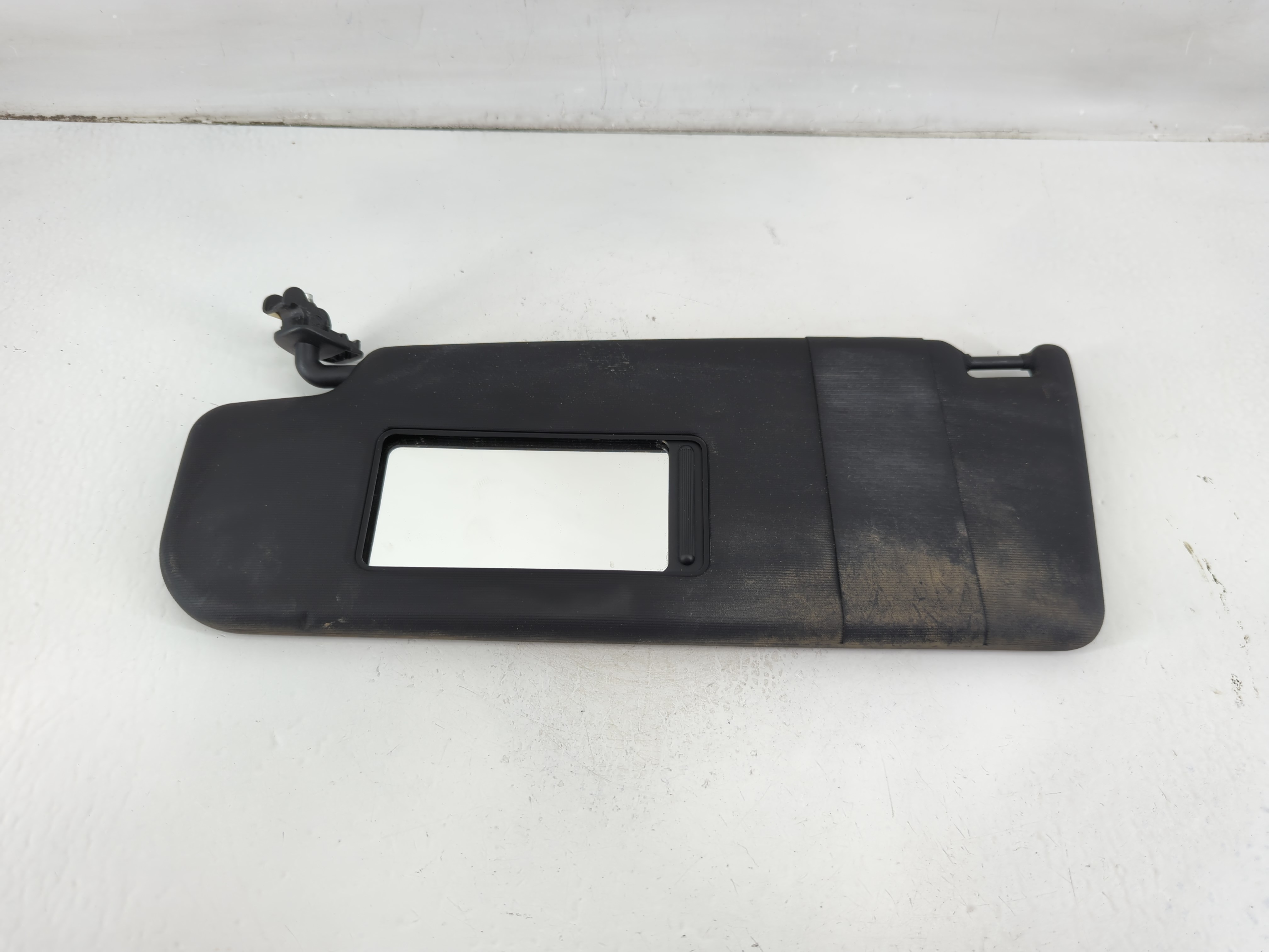 2012-2019 Volkswagen Beetle Driver Sun Visor Mirror Left Sunvisor Black 1102695 - Oemusedautoparts1.com
