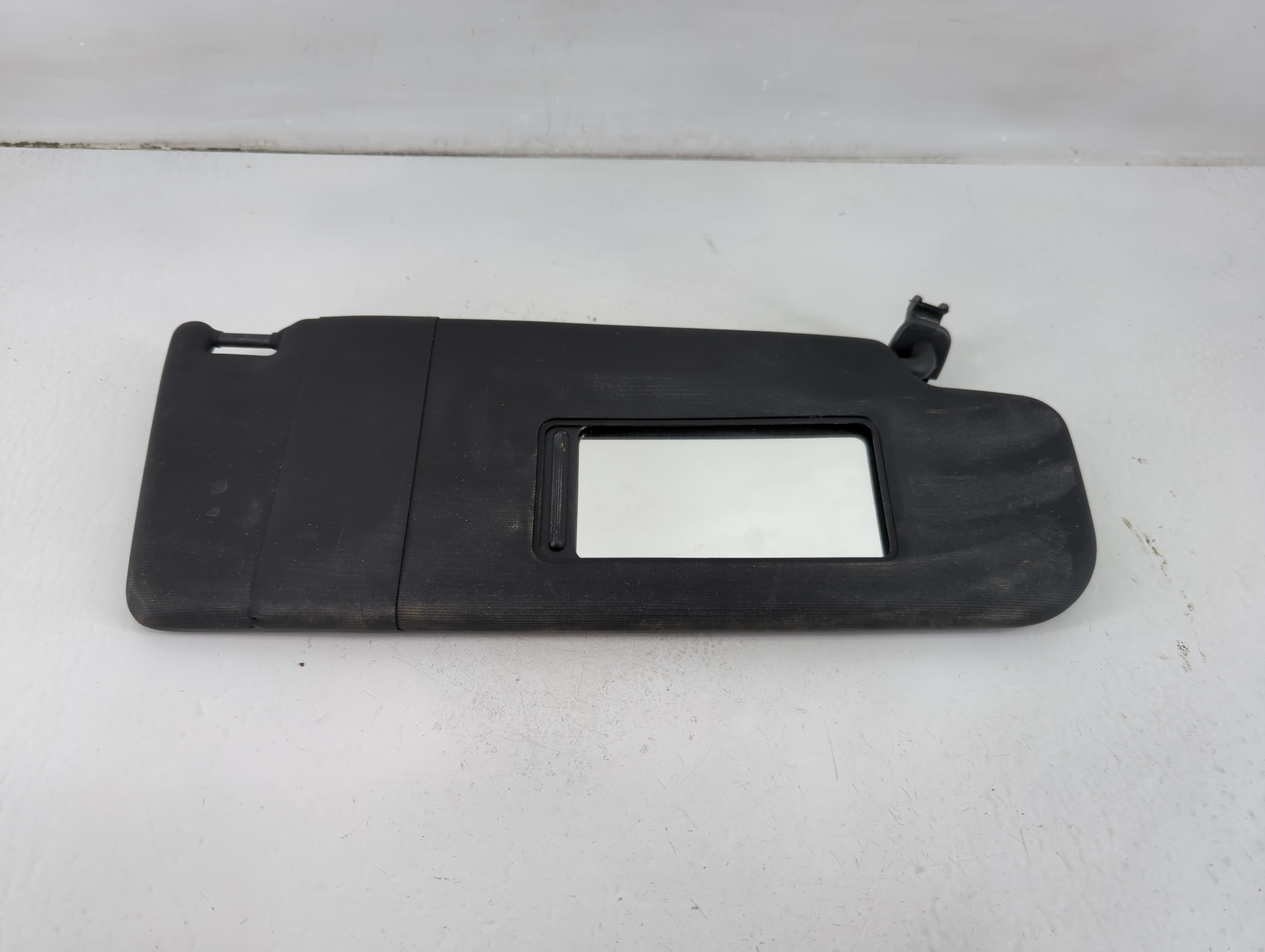2012-2019 Volkswagen Beetle Passenger Sun Visor Mirror Right Sunvisor 1102696 - Oemusedautoparts1.com