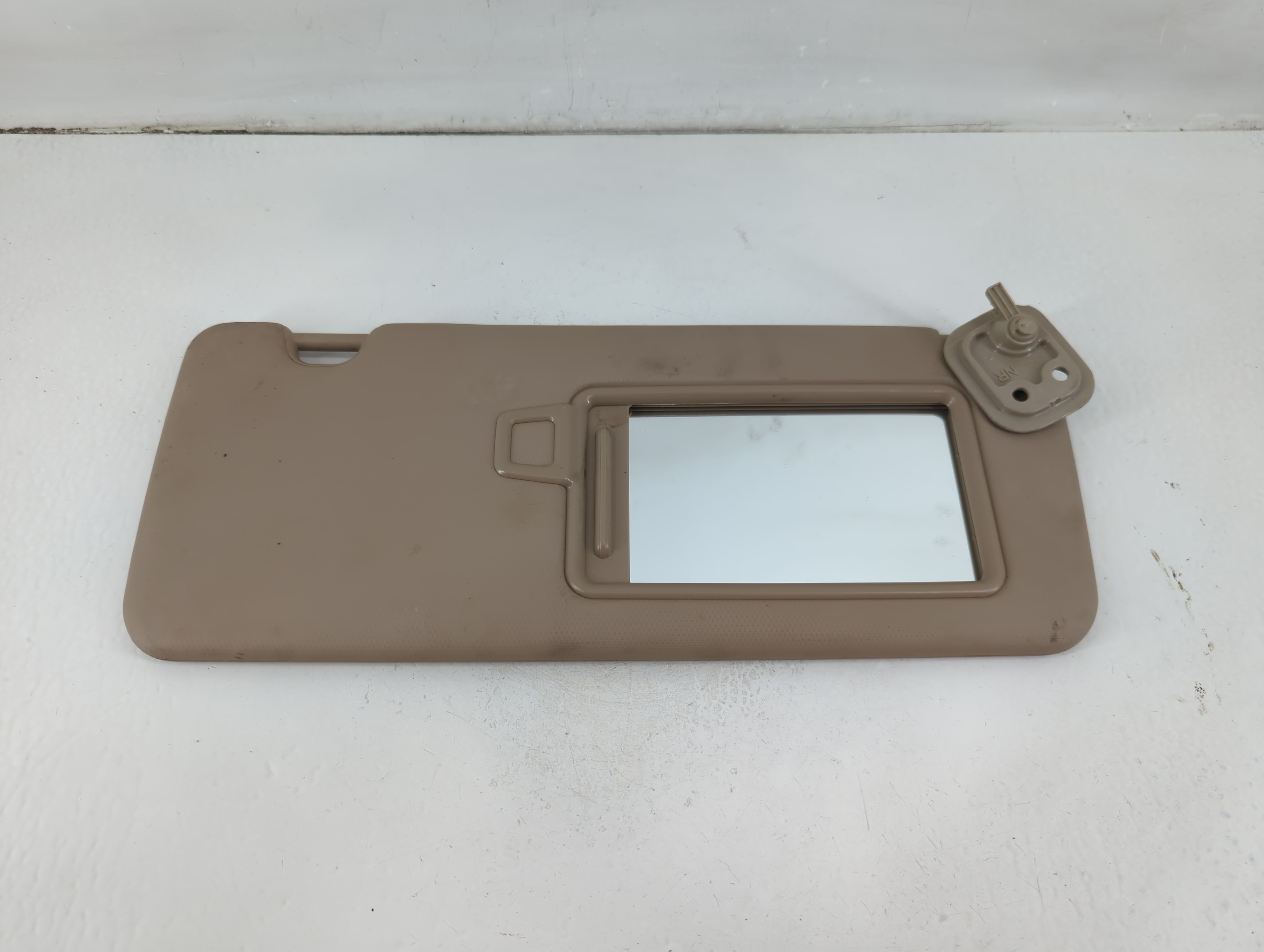 2016-2021 Hyundai Tucson Passenger Sun Visor Mirror Right Sunvisor Tan 1102697 - Oemusedautoparts1.com
