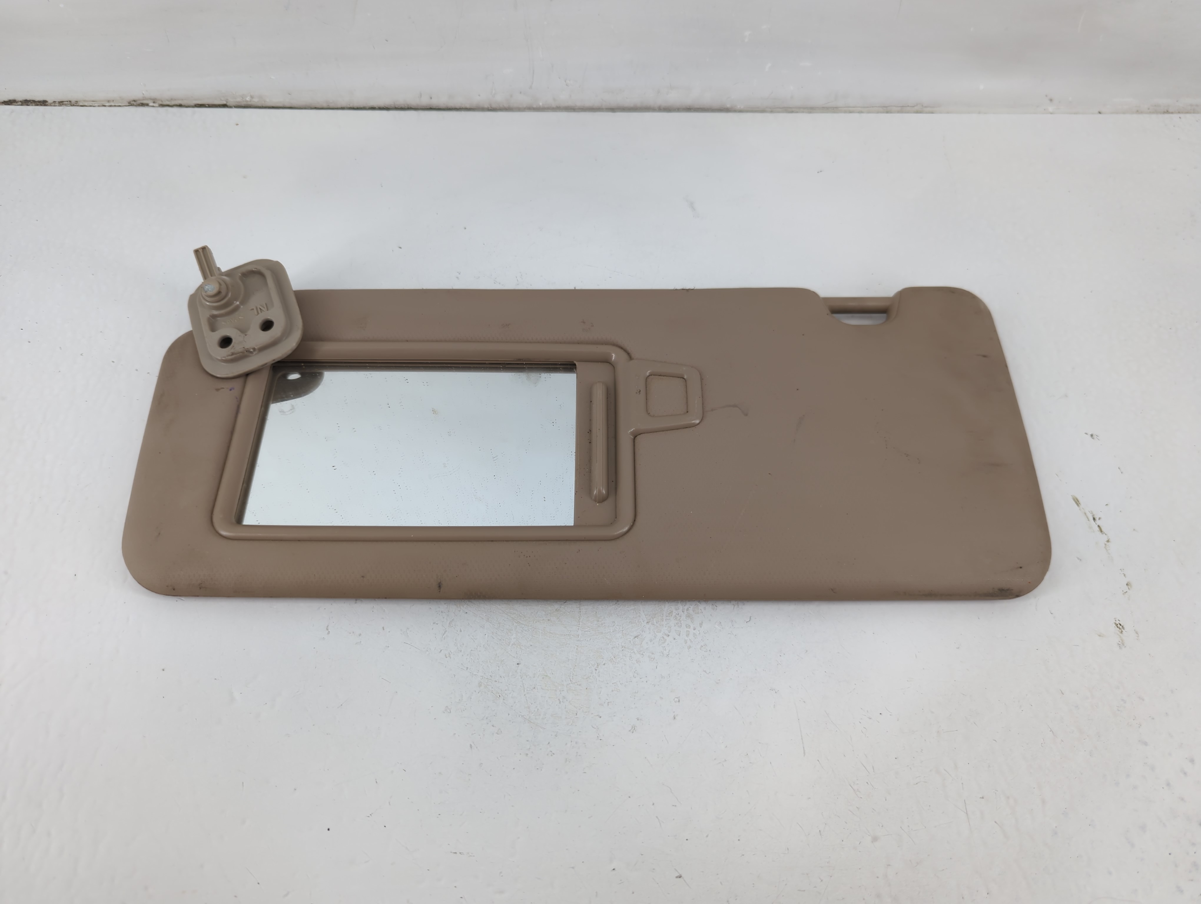 2016-2018 Hyundai Tucson Driver Sun Visor Mirror Left Sunvisor Tan 1102698 - Oemusedautoparts1.com