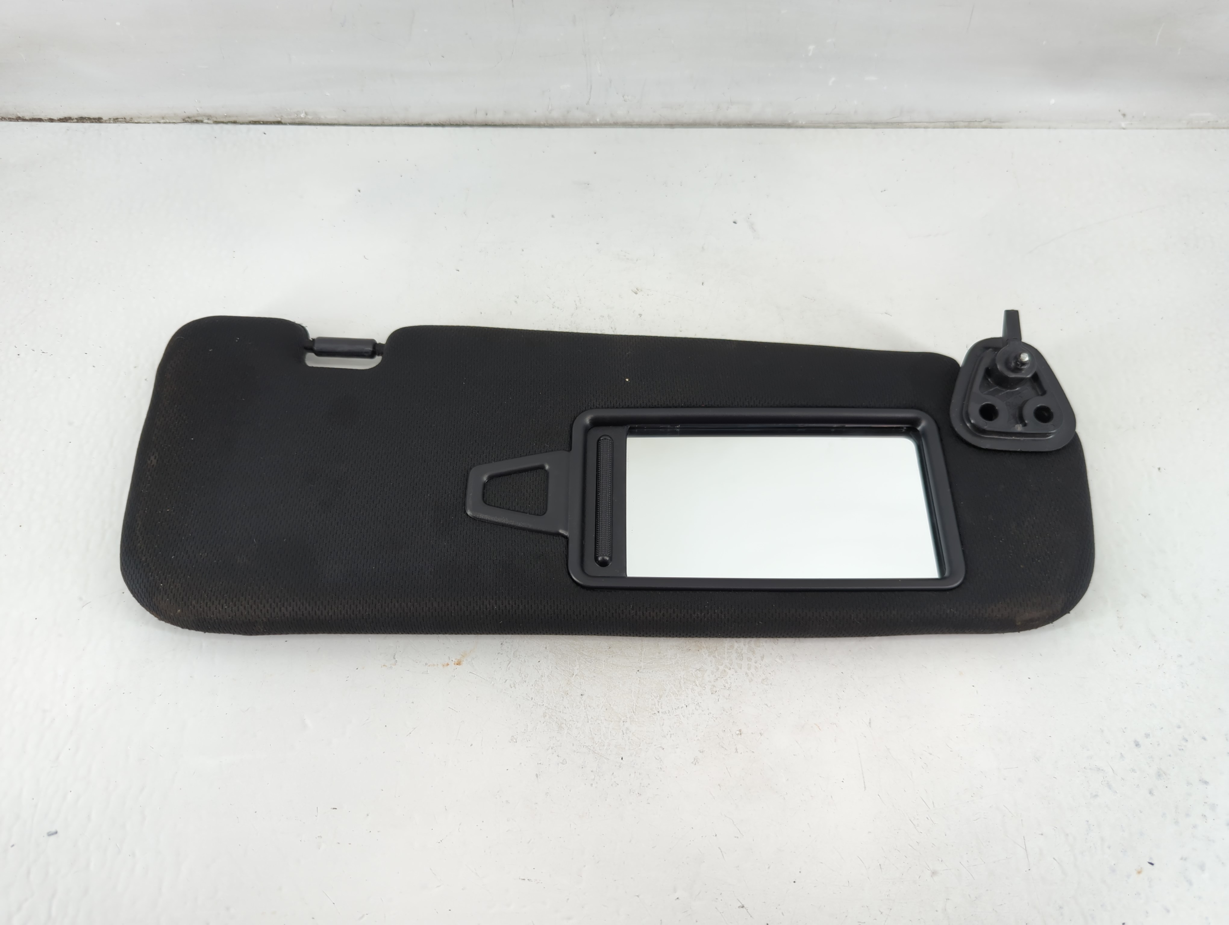 Picture of 2009-2016 Hyundai Genesis Passenger Sun Visor Mirror Right Sunvisor 1102723