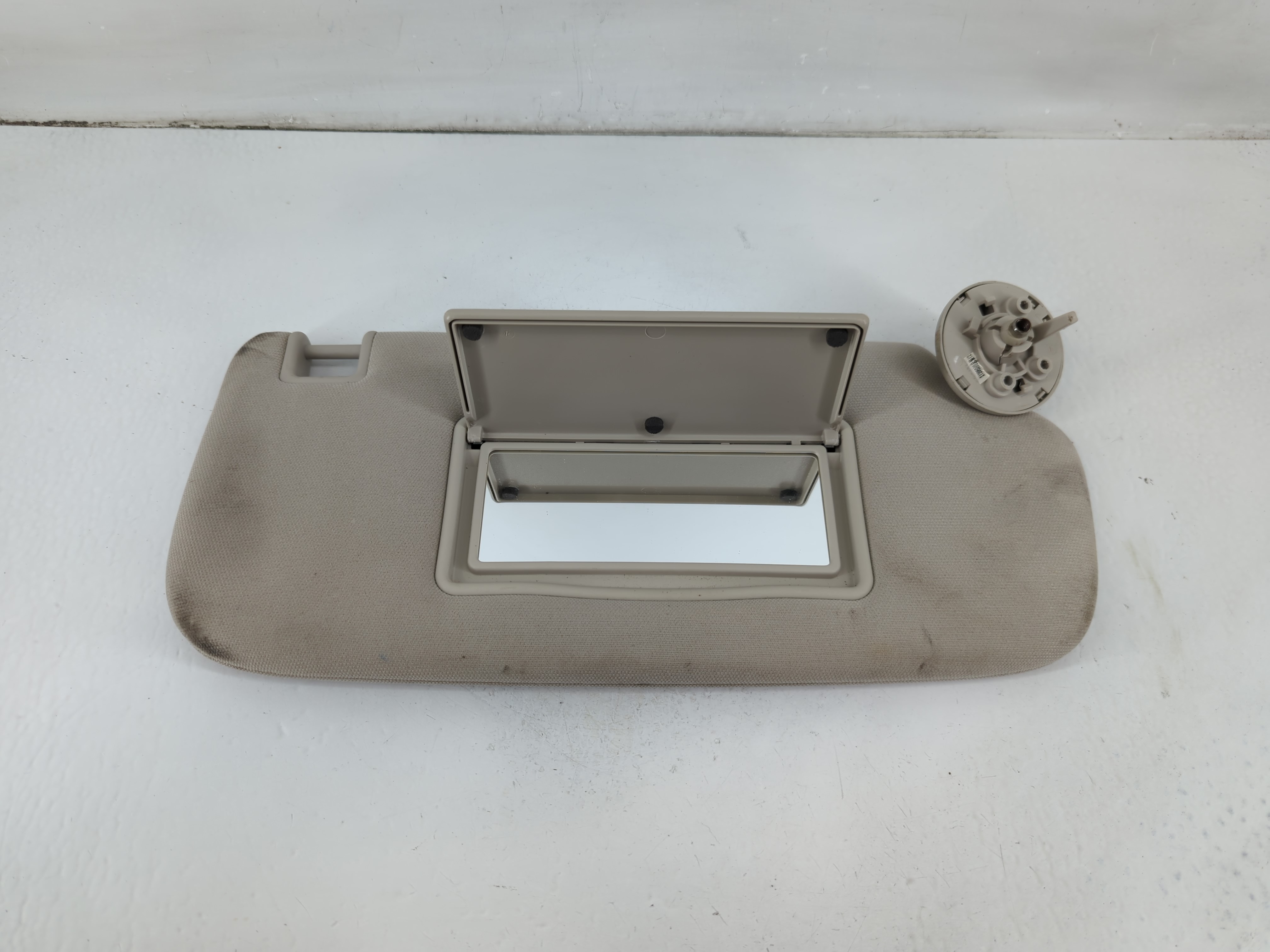 2011-2022 Dodge Durango Passenger Sun Visor Mirror Right Sunvisor 1102733 - Oemusedautoparts1.com