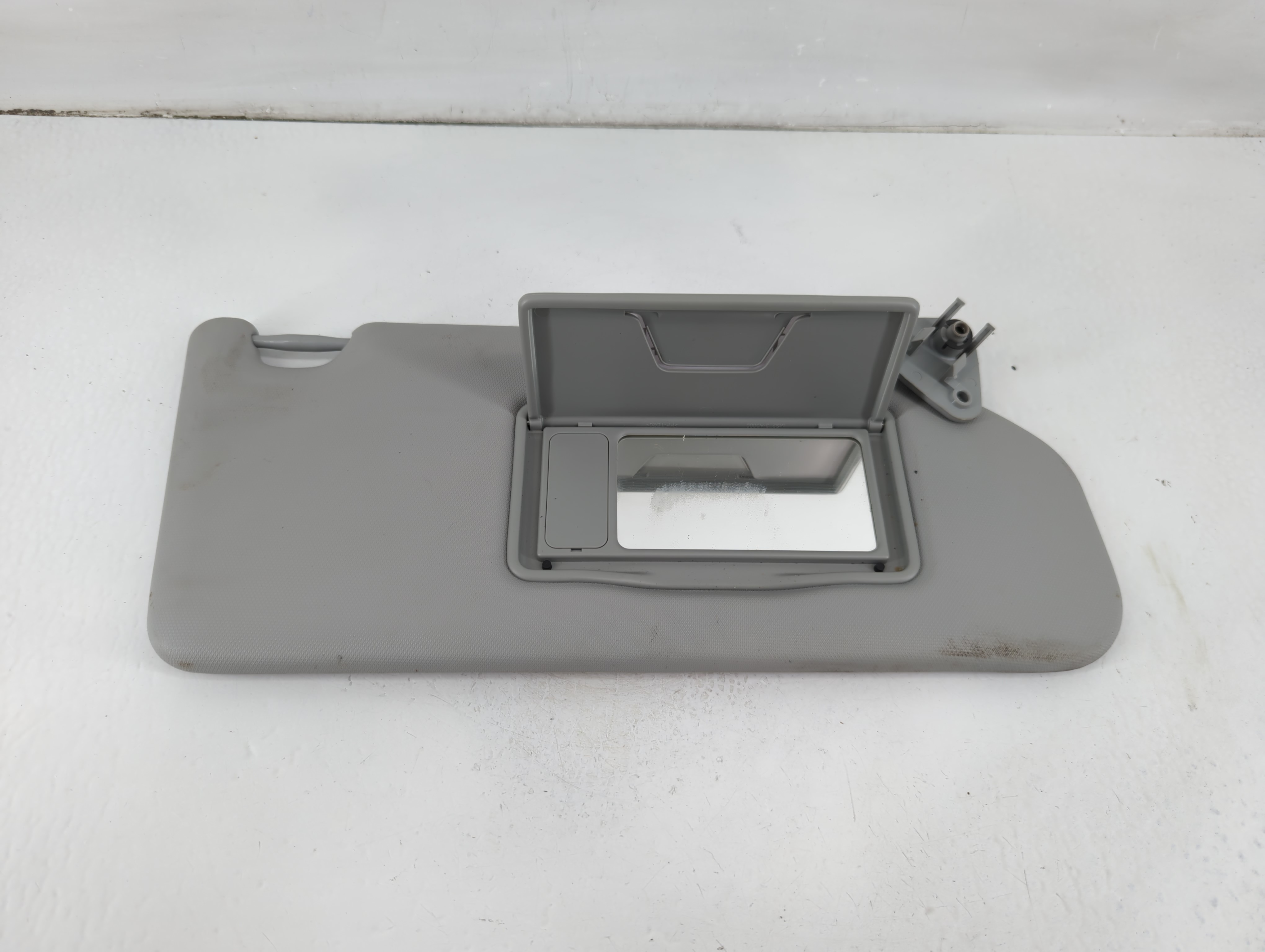 Picture of 2021 Mitsubishi Outlander Sport Driver Sun Visor Mirror Left Sunvisor 1102734