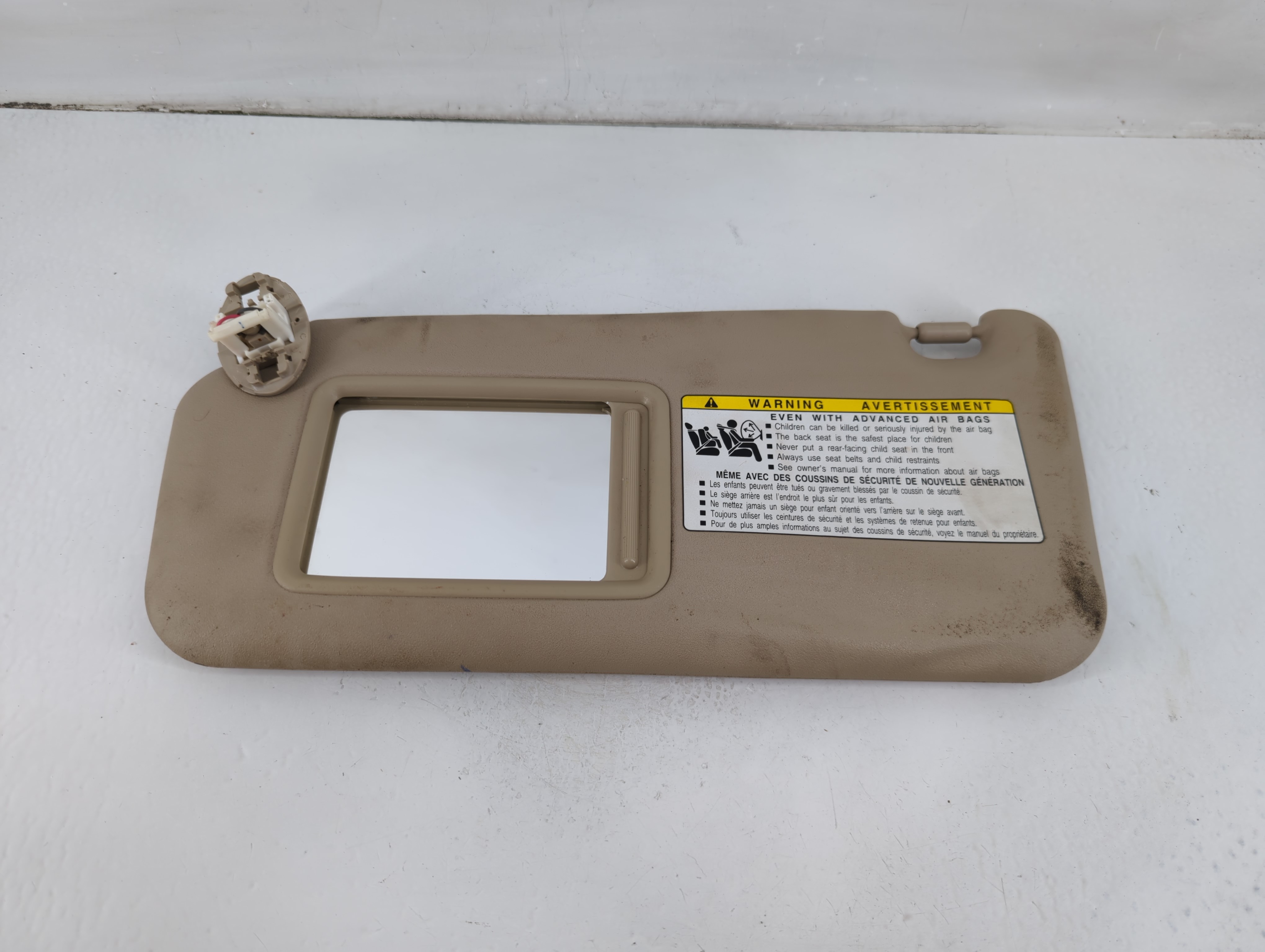 2006-2009 Toyota Rav4 Driver Sun Visor Mirror Left Sunvisor Tan 1102736 - Oemusedautoparts1.com