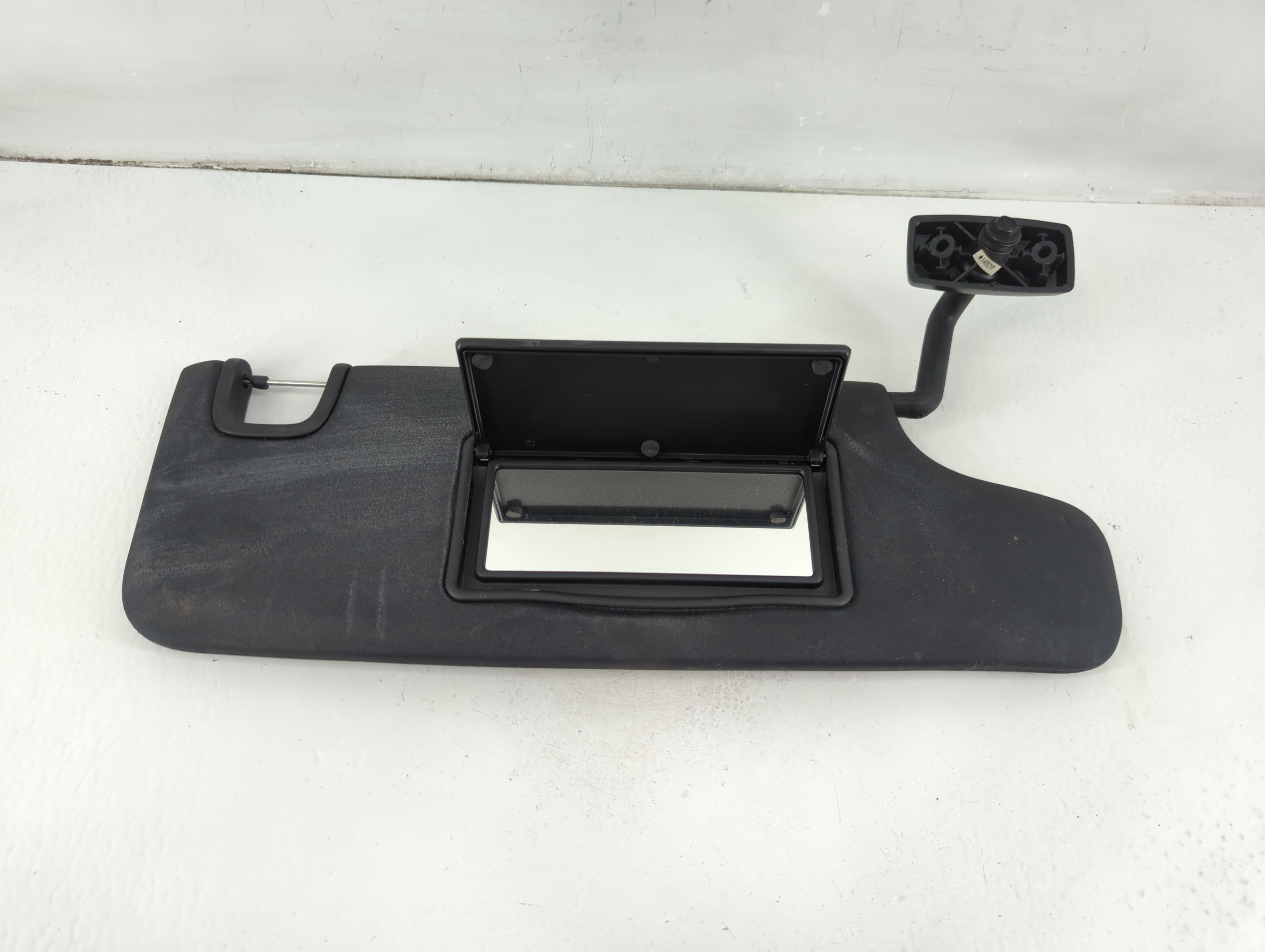 2011-2018 Jeep Wrangler Passenger Sun Visor Mirror Right Sunvisor Black 1102737 - Oemusedautoparts1.com