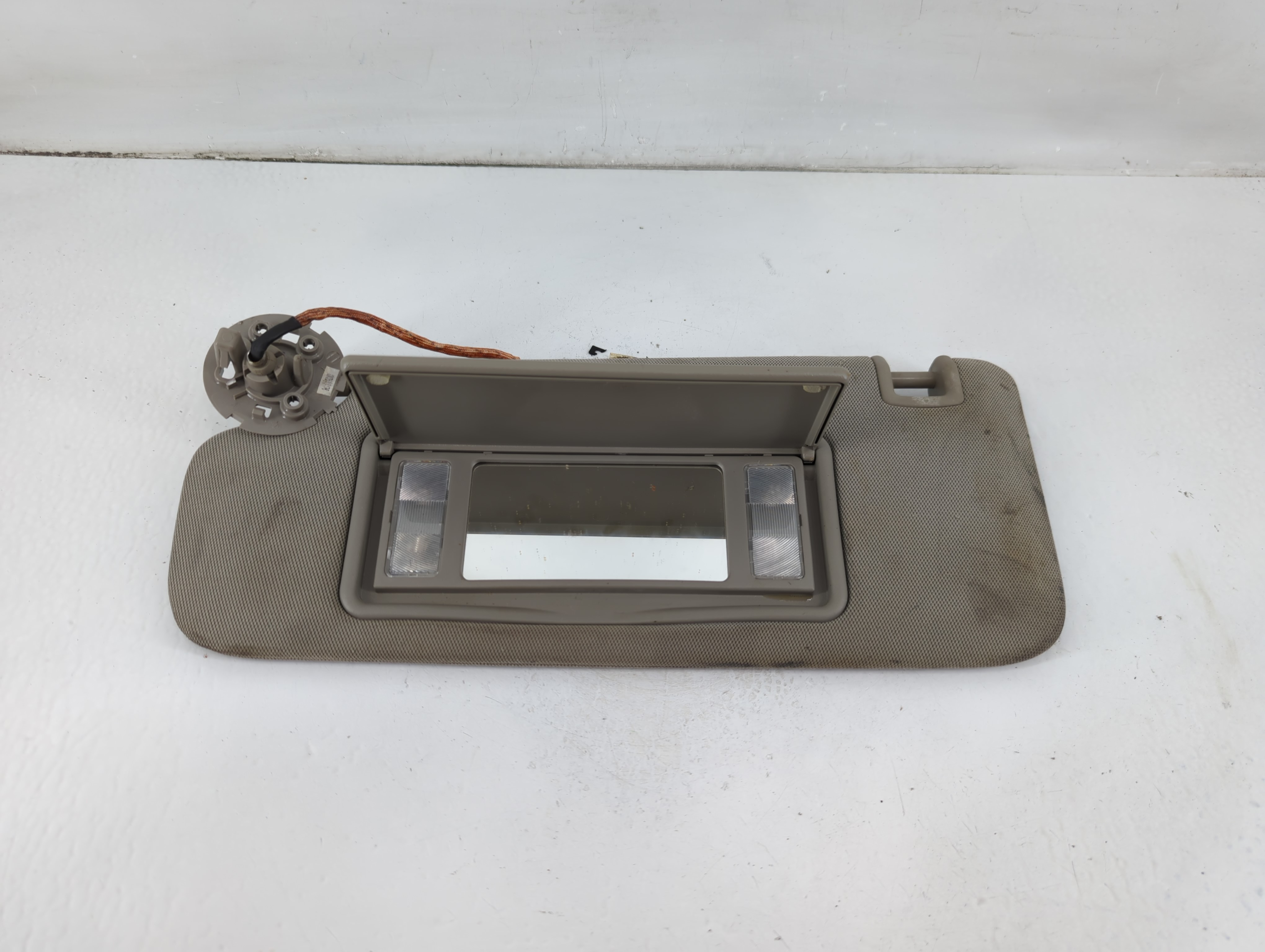 2014-2018 Cadillac Ats Driver Sun Visor Mirror Left Sunvisor Dark Gray 1102739 - Oemusedautoparts1.com