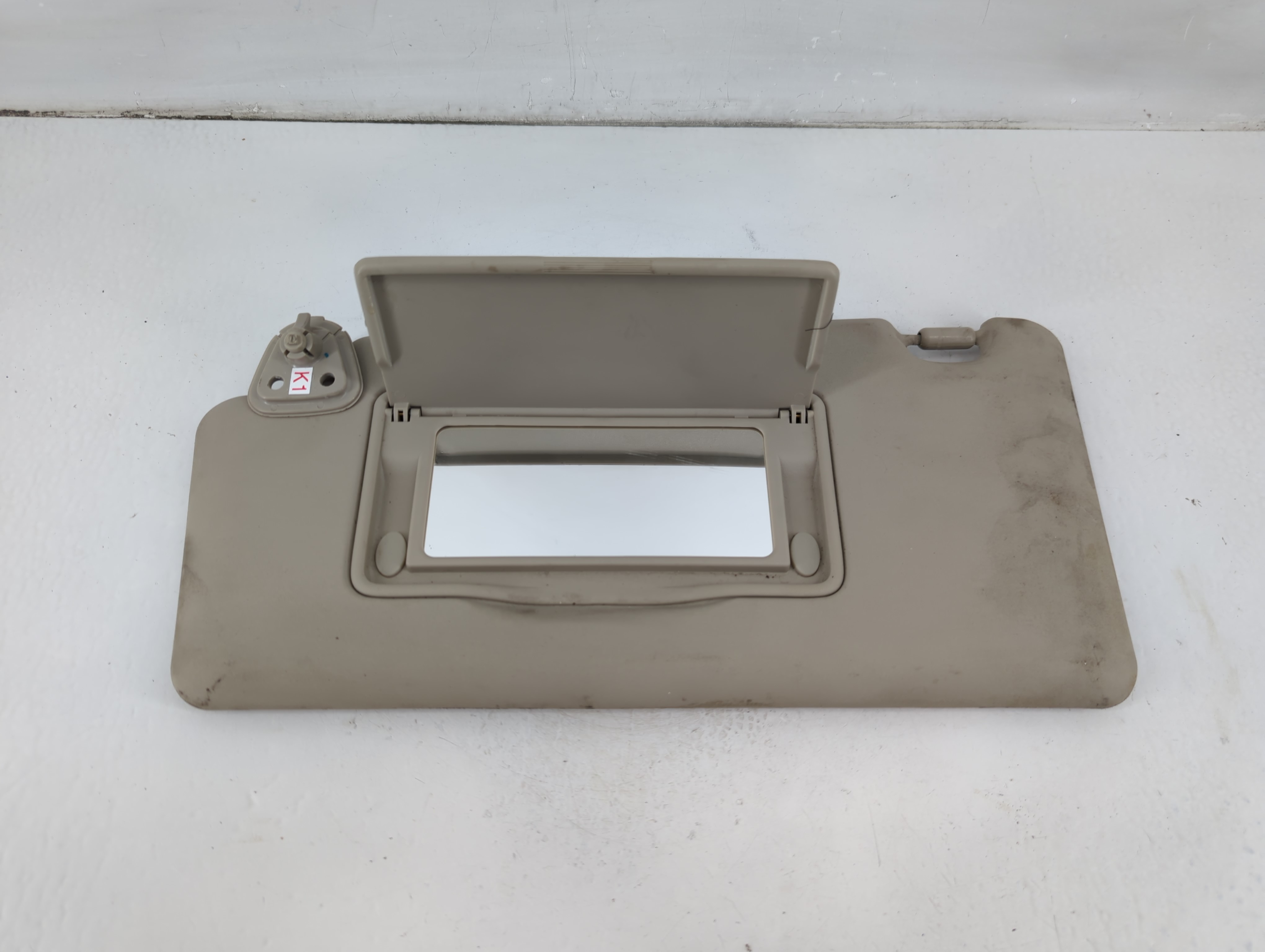 2008-2015 Nissan Rogue Driver Sun Visor Mirror Left Sunvisor Light Tan 1102772 - Oemusedautoparts1.com
