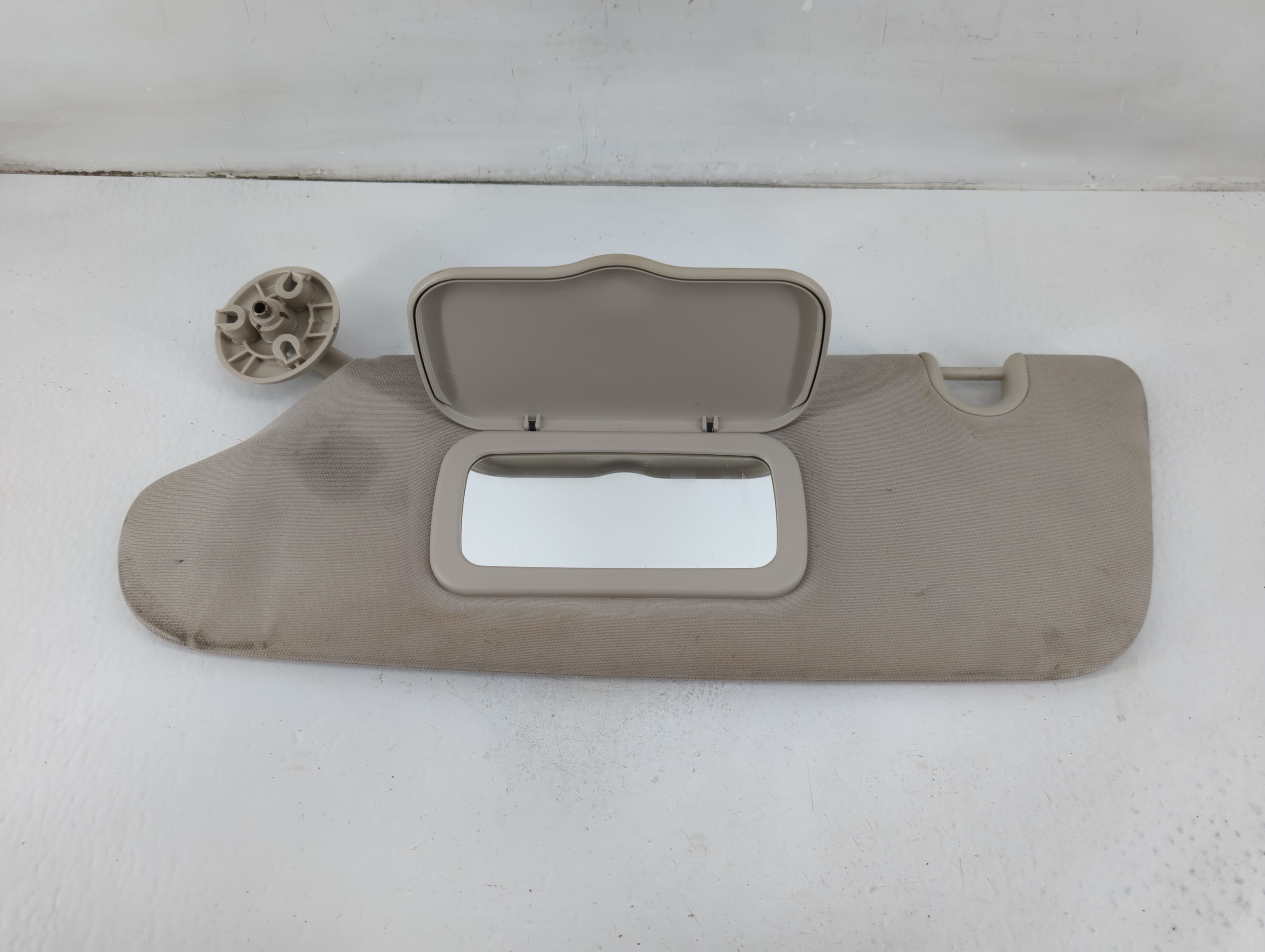 Picture of Dodge Caravan Driver Sun Visor Mirror Left Sunvisor Light Beige 1102792