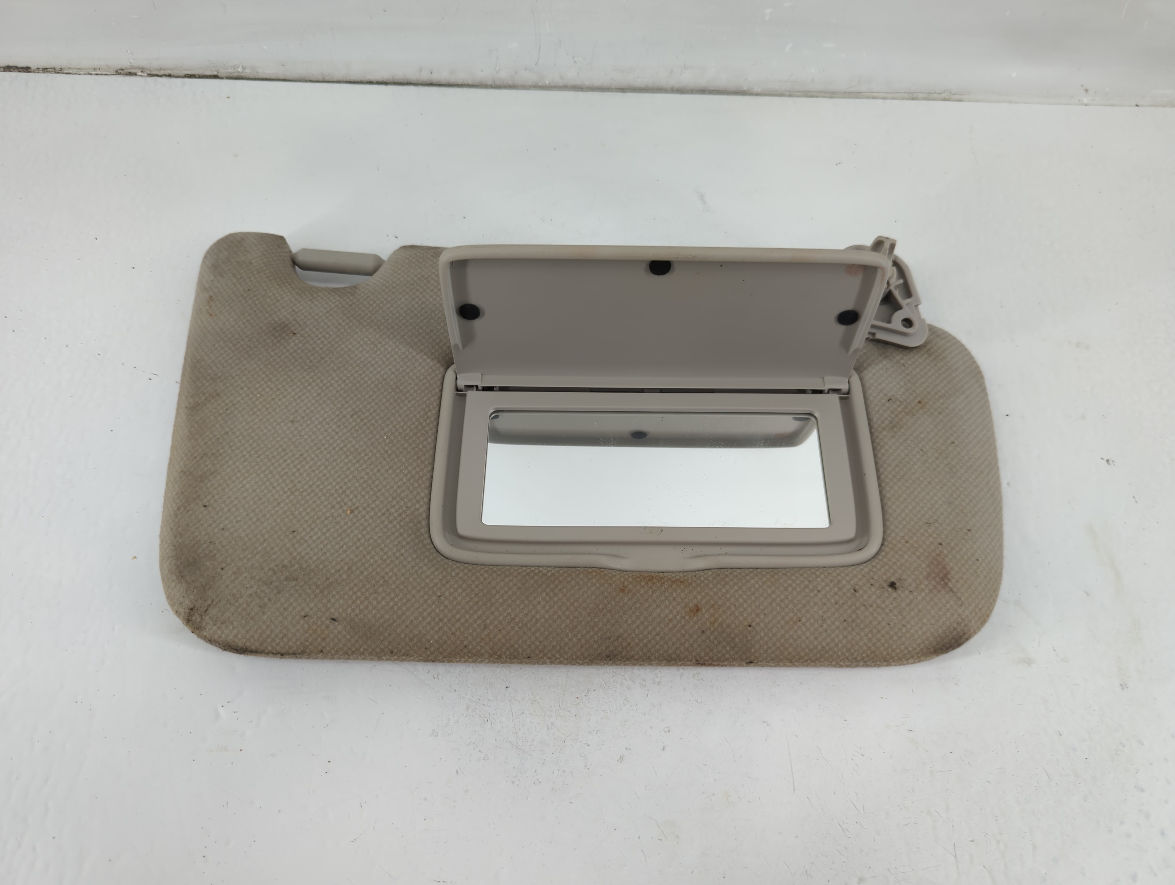 Picture of 2013-2019 Nissan Sentra Passenger Sun Visor Mirror Right Sunvisor 1102795