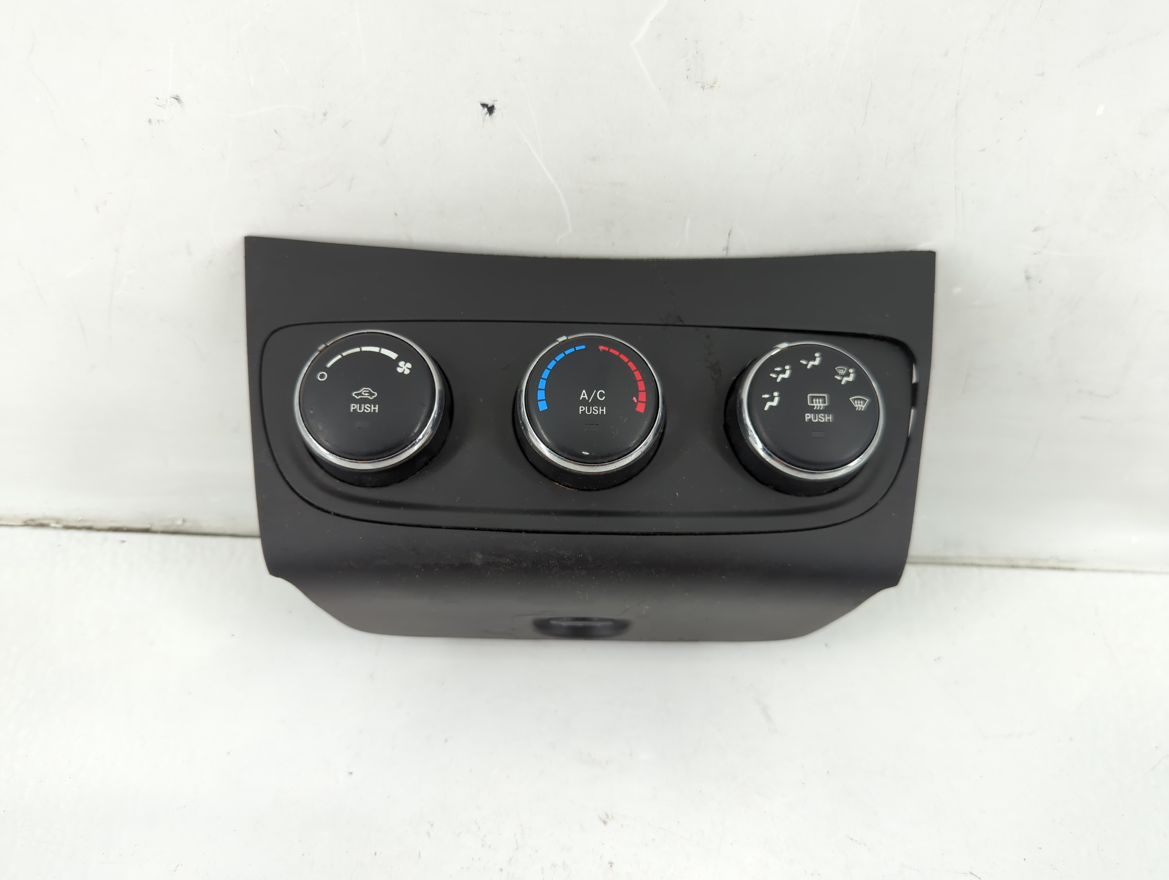2011-2014 Dodge Avenger Ac Heater Climate Control P55111949af 1102811 - Oemusedautoparts1.com