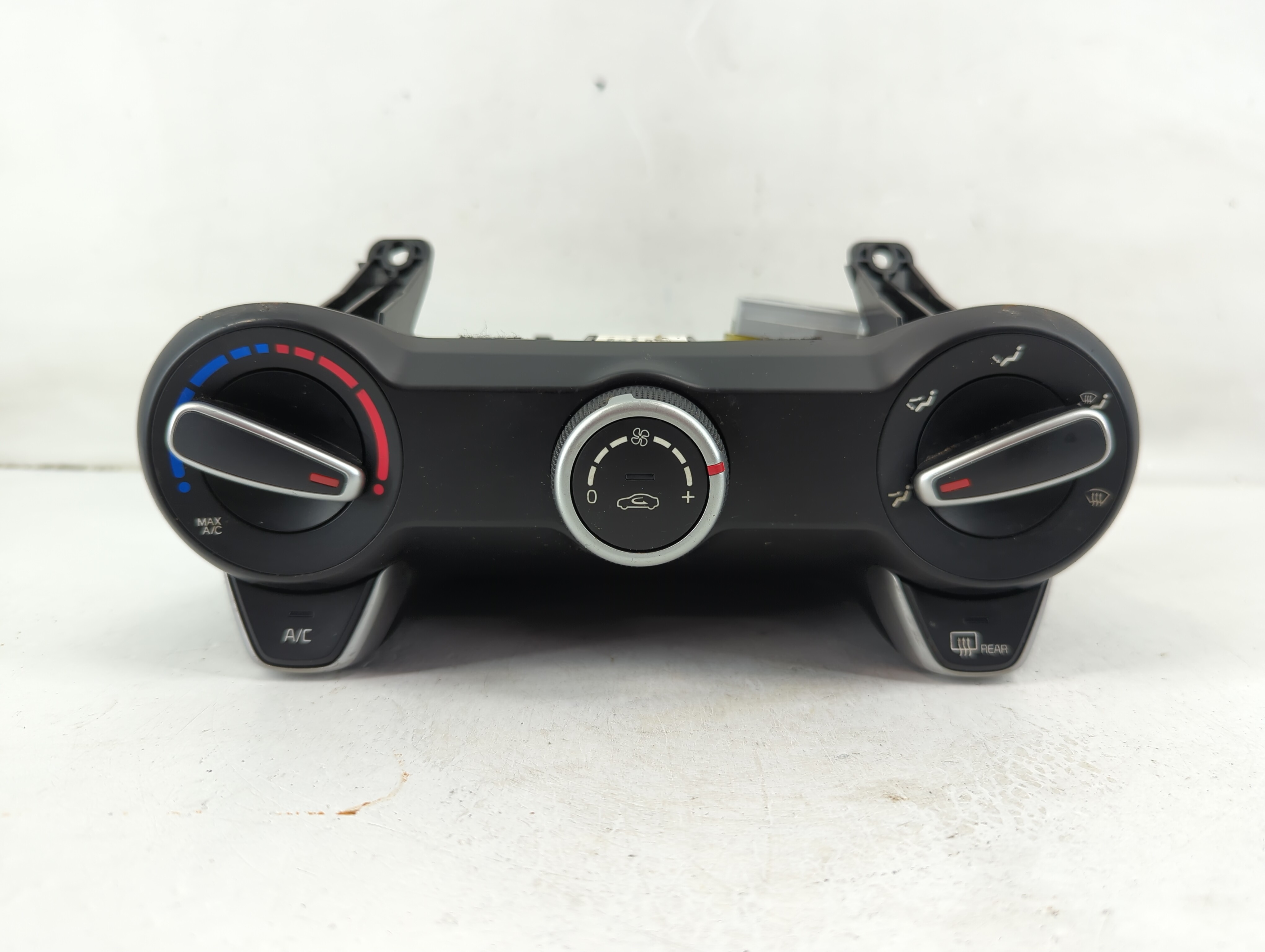 Picture of 2018-2019 Kia Rio Ac Heater Climate Control 97250h9020 1102817