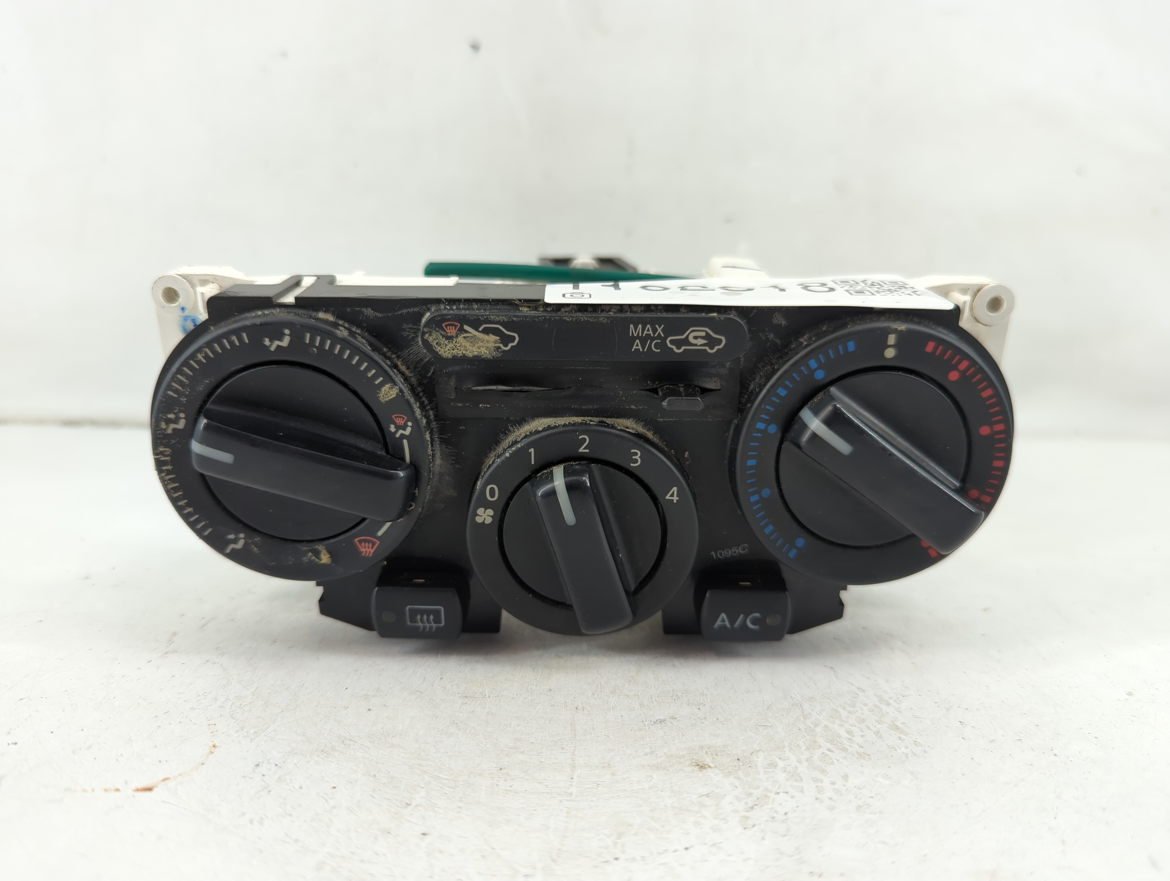 Picture of 2010-2012 Nissan Versa Ac Heater Climate Control 1102818