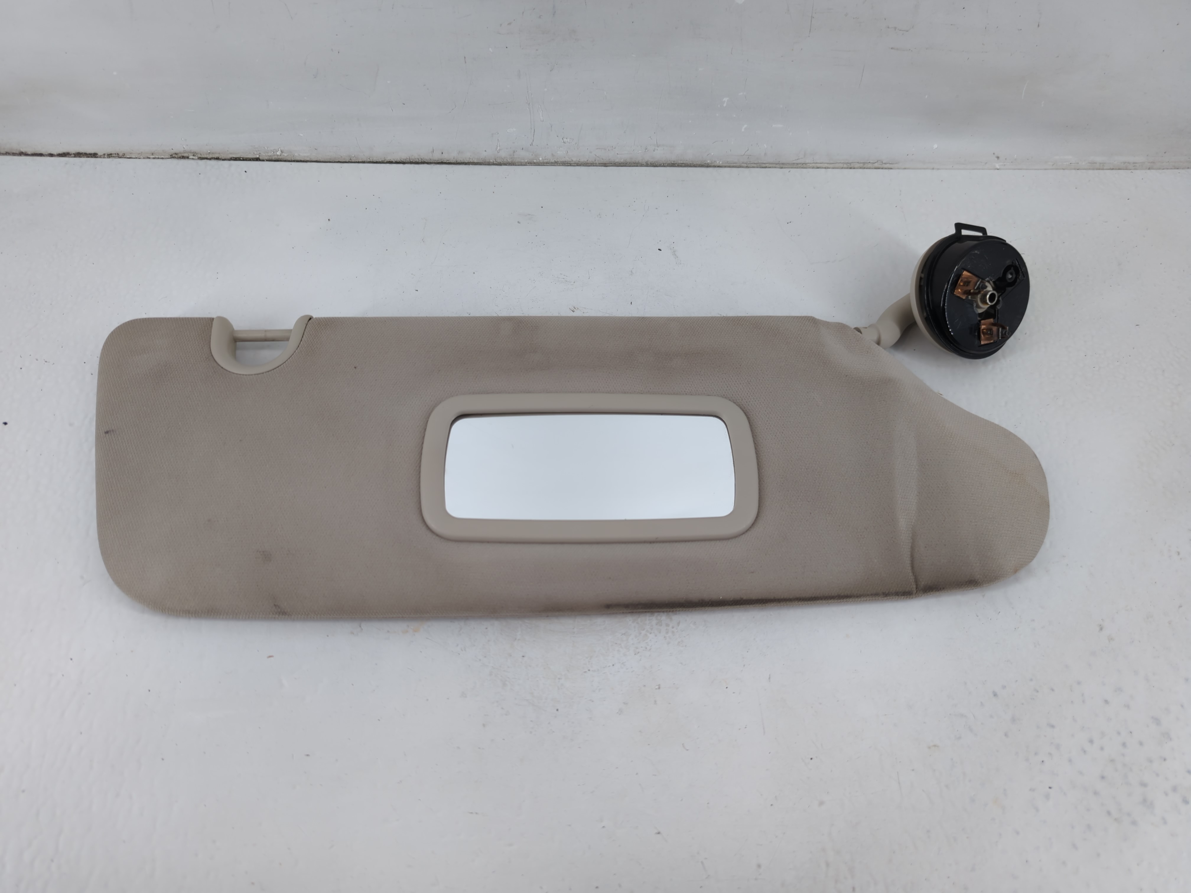 Dodge Caravan Passenger Sun Visor Mirror Right Sunvisor Light Gray 1102839 - Oemusedautoparts1.com