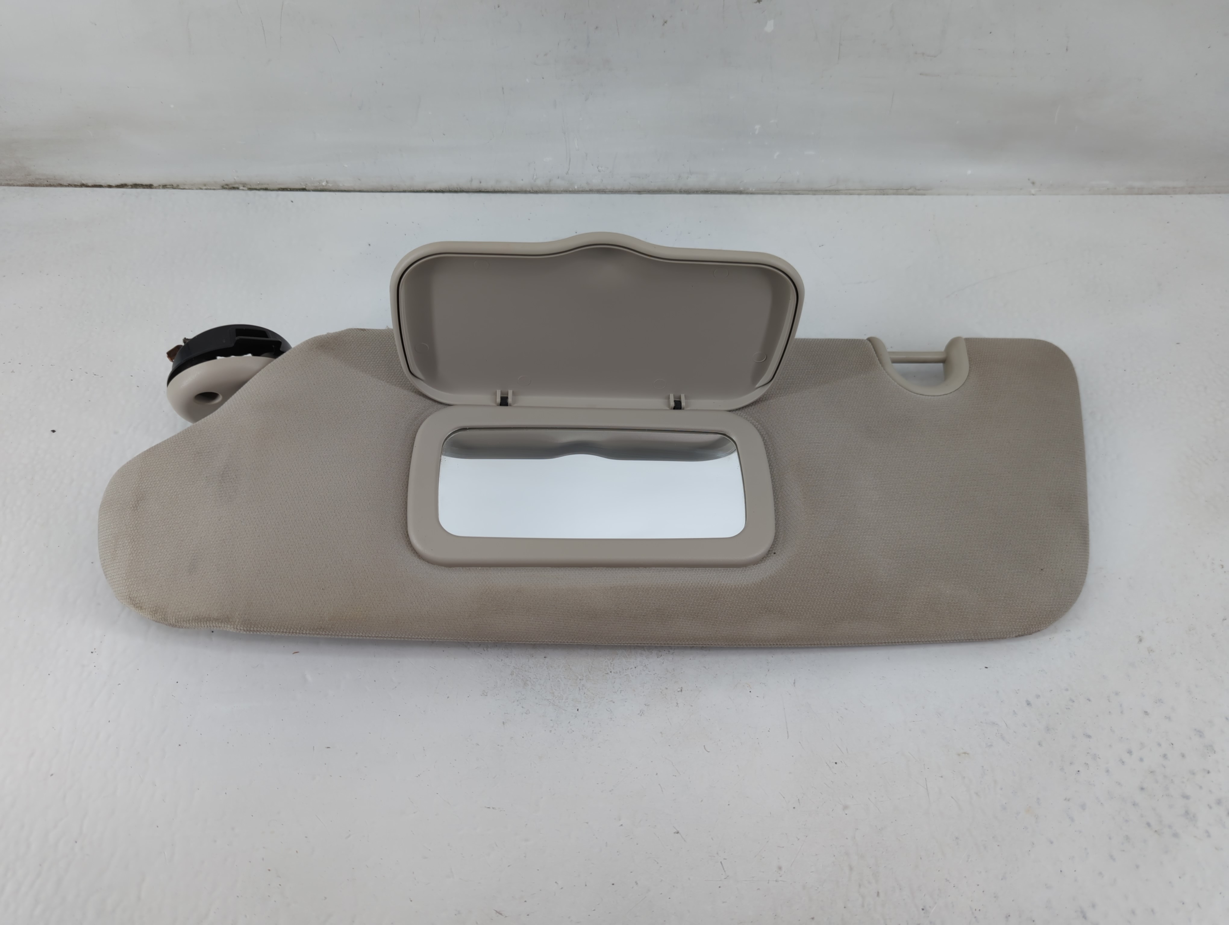 Dodge Caravan Driver Sun Visor Mirror Left Sunvisor Light Gray 1102840 - Oemusedautoparts1.com