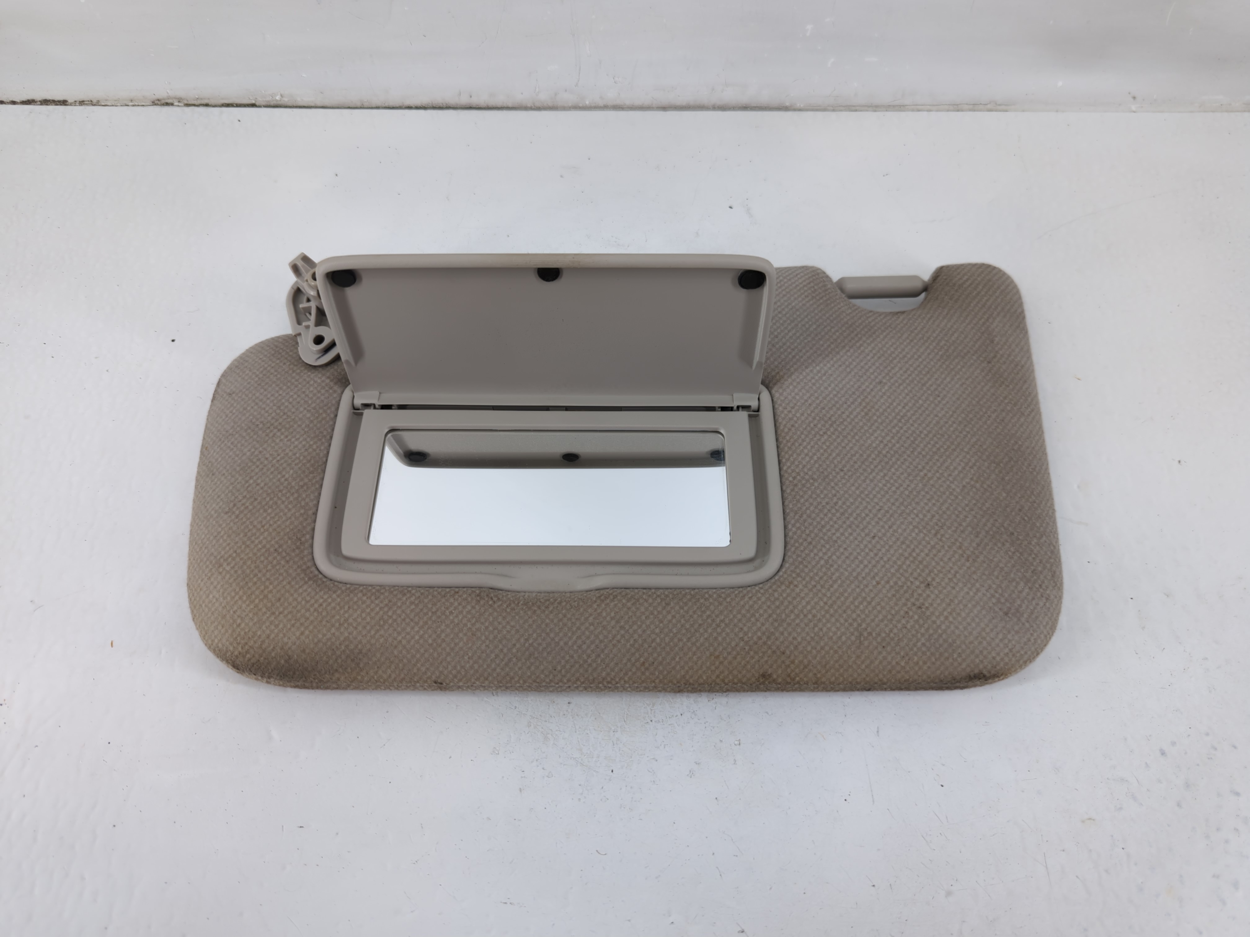 Picture of 2013-2019 Nissan Sentra Driver Sun Visor Mirror Left Sunvisor Grey 1102843