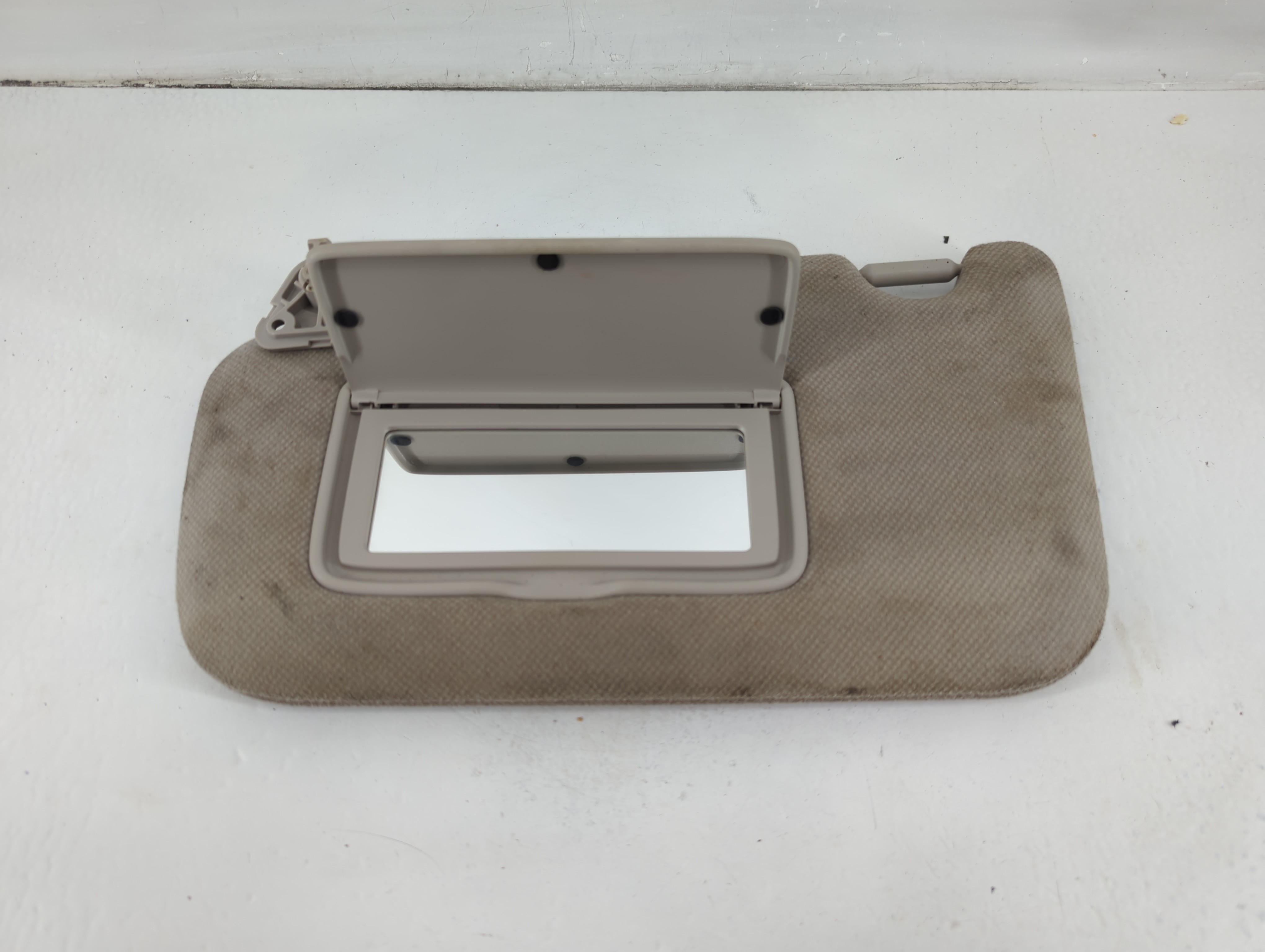 Picture of 2013-2019 Nissan Sentra Driver Sun Visor Mirror Left Sunvisor Grey 1102856