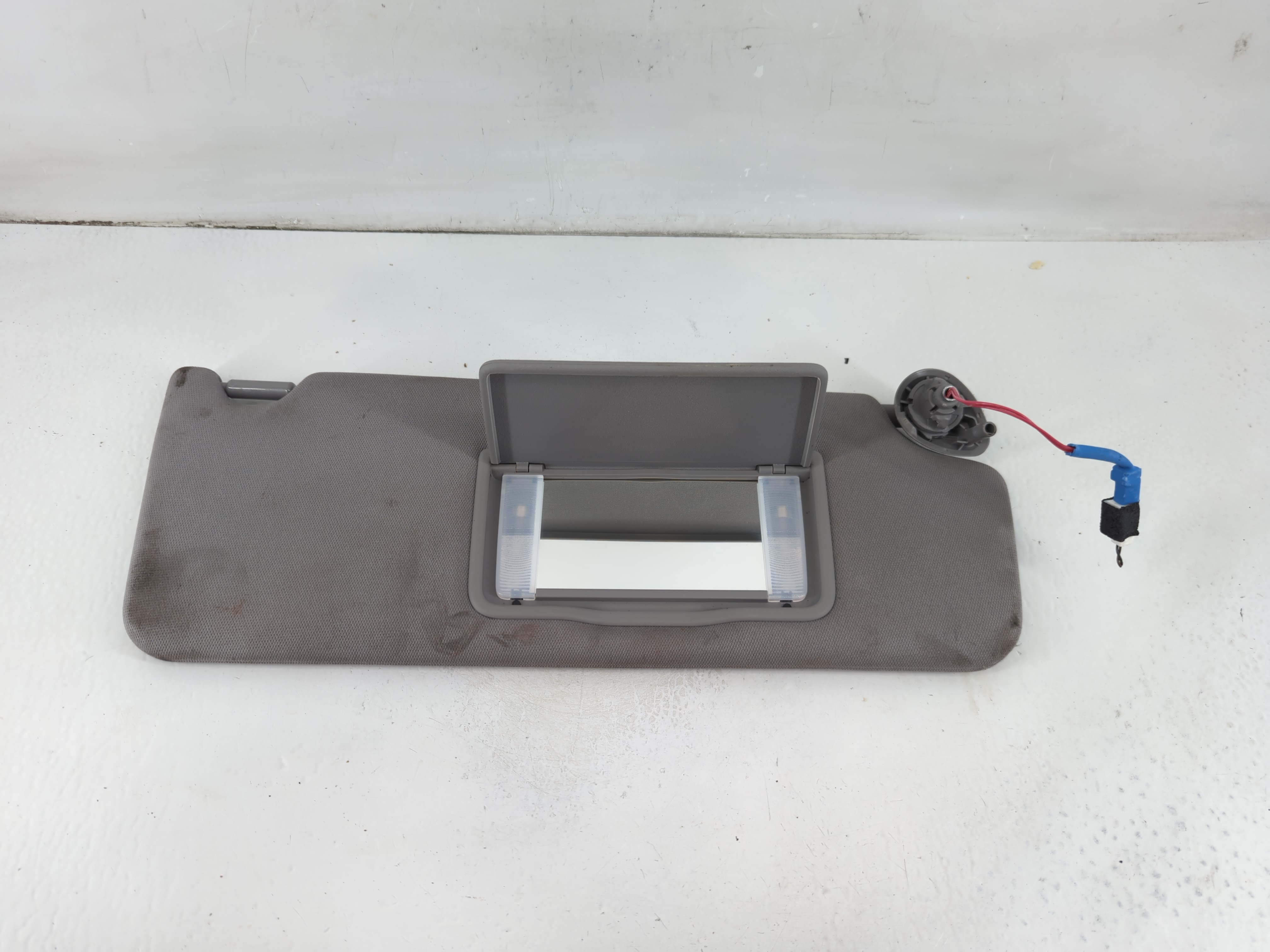 Picture of 2020-2022 Honda Ridgeline Passenger Sun Visor Mirror Right Sunvisor Grey 1102860