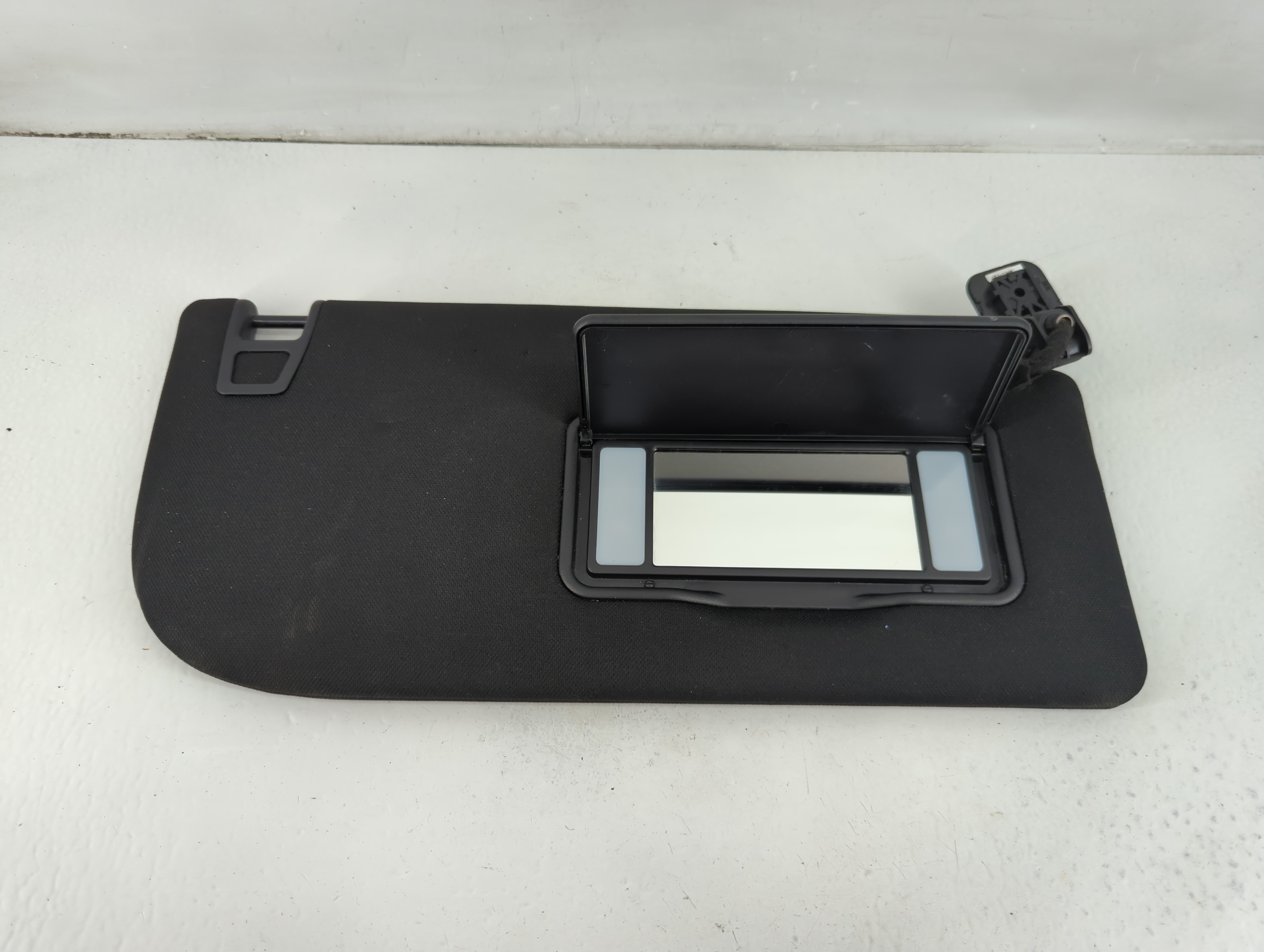 Picture of 2015-2017 Ford F-150 Passenger Sun Visor Mirror Right Sunvisor Black 1102883