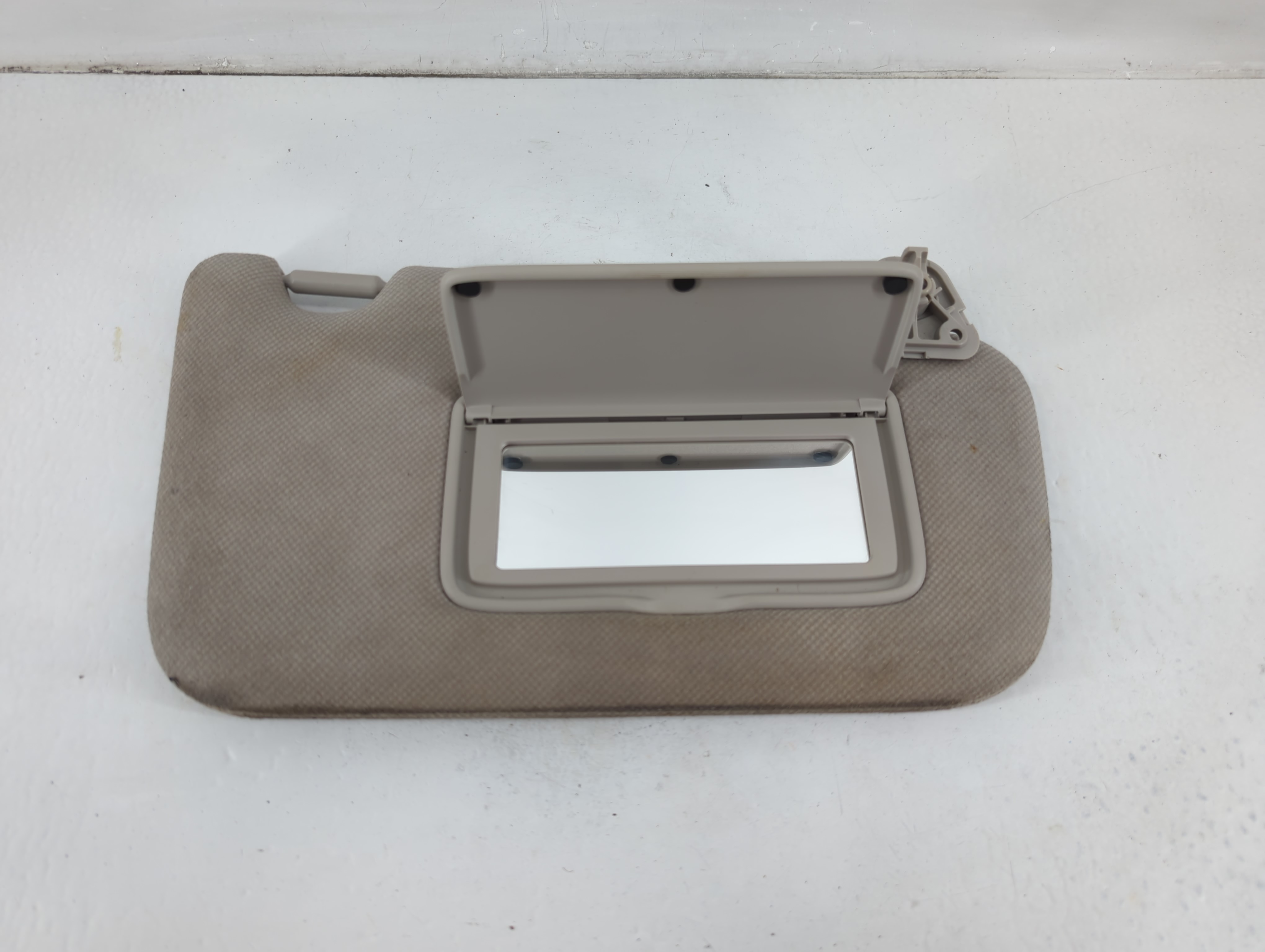 Picture of 2013-2019 Nissan Sentra Passenger Sun Visor Mirror Right Sunvisor Grey 1102886