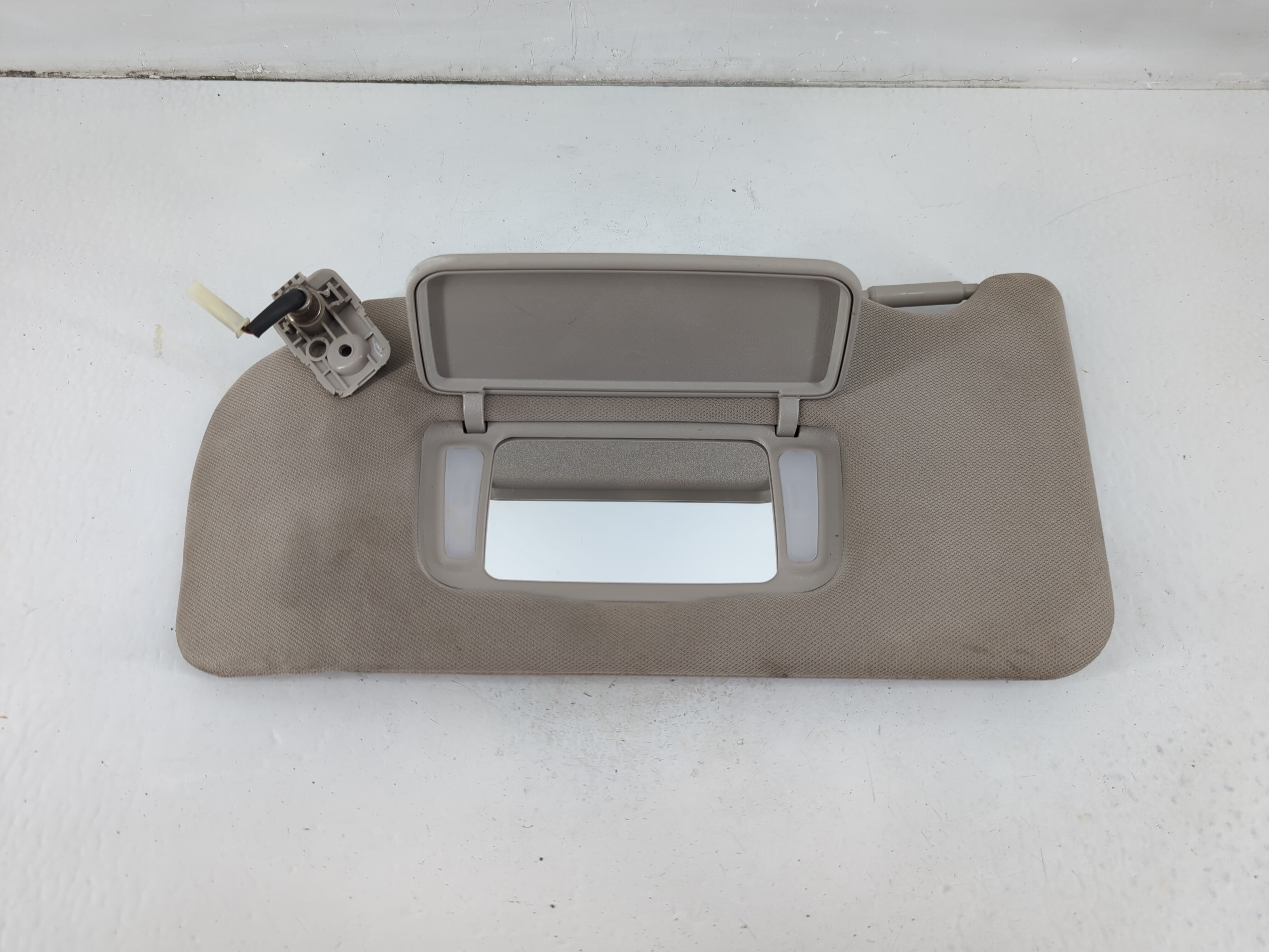Picture of 2010-2012 Nissan Altima Driver Sun Visor Mirror Left Sunvisor Grey 1102887