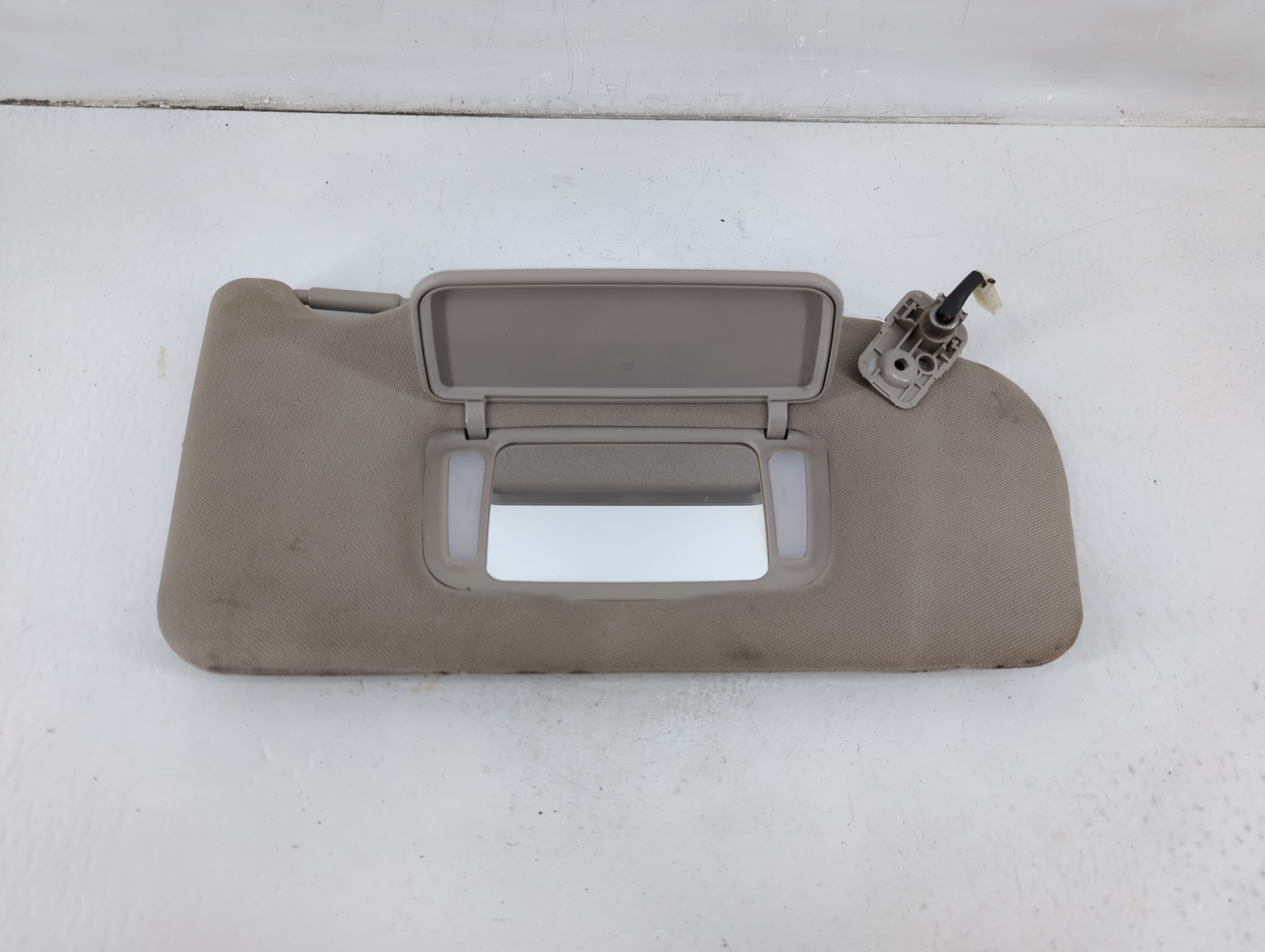 Picture of 2010-2012 Nissan Altima Passenger Sun Visor Mirror Right Sunvisor Grey 1102891