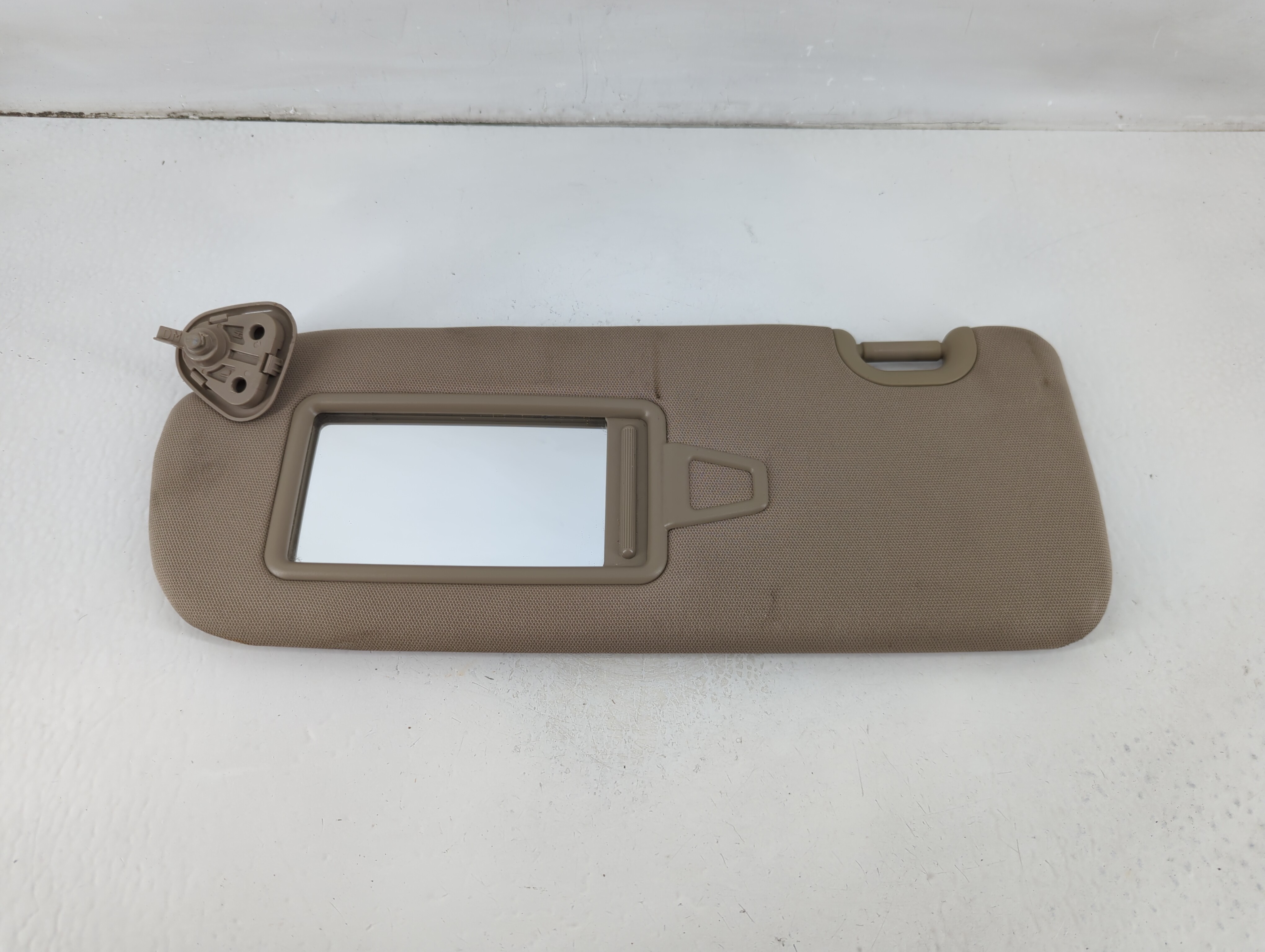 Picture of 2013-2019 Hyundai Santa Fe Driver Sun Visor Mirror Left Sunvisor 1102894