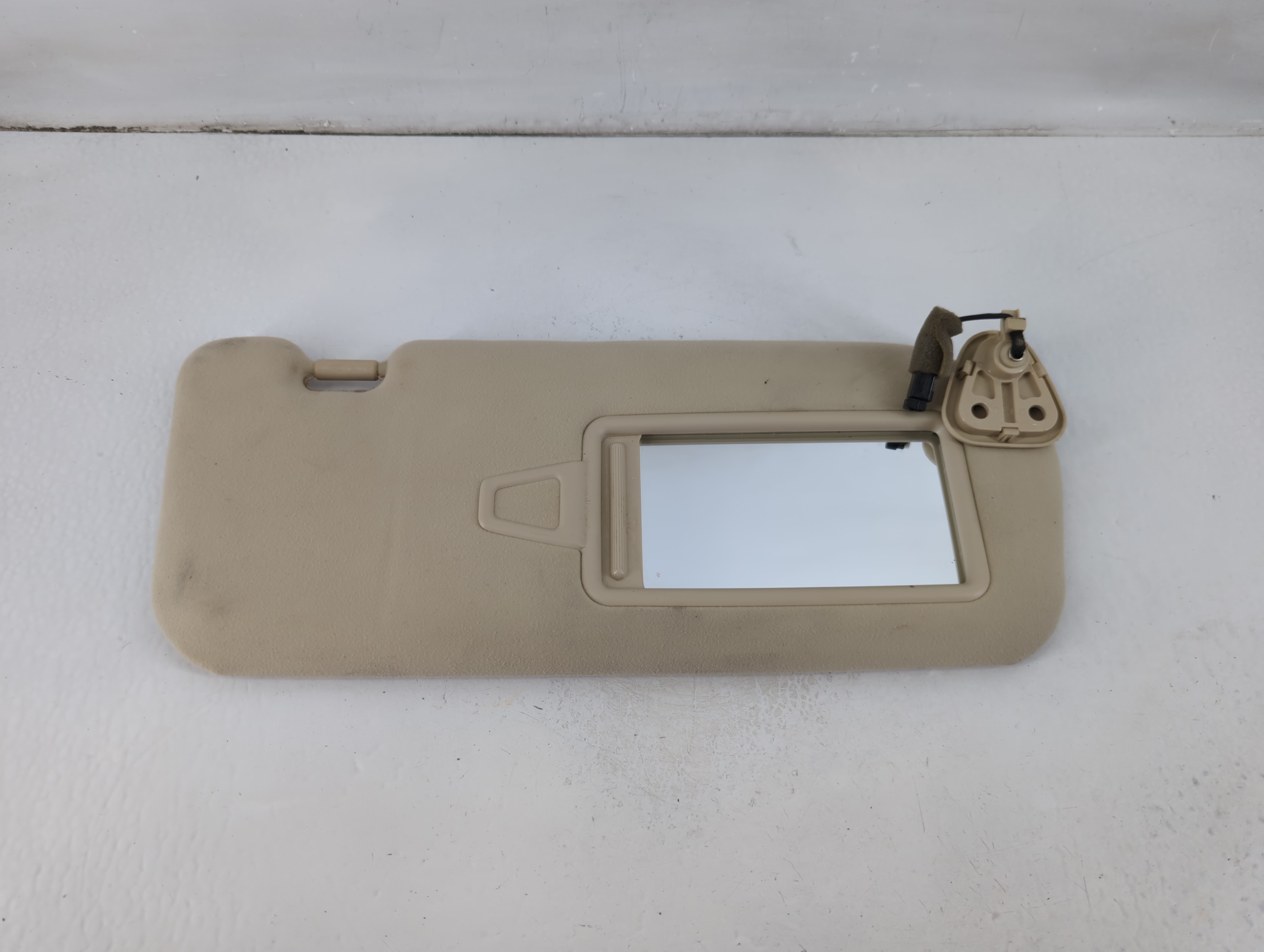 2014-2016 Kia Cadenza Passenger Sun Visor Mirror Right Sunvisor Tan 1102895 - Oemusedautoparts1.com