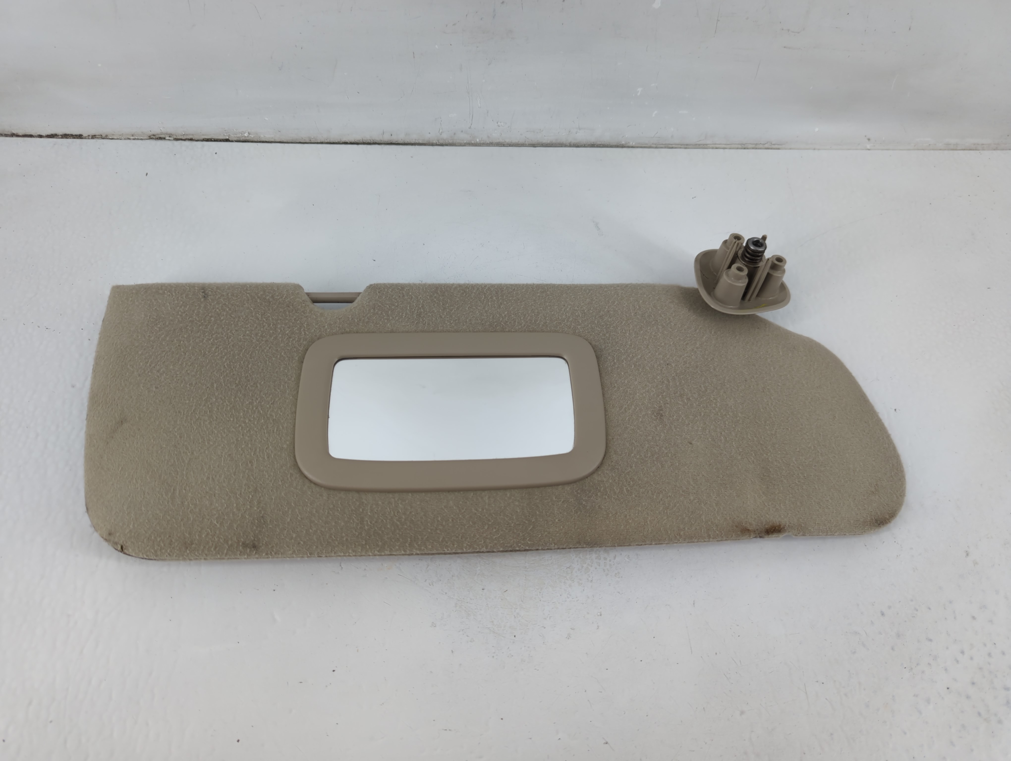 Picture of 2003-2007 Gmc Sierra 1500 Passenger Sun Visor Mirror Right Sunvisor 1102897