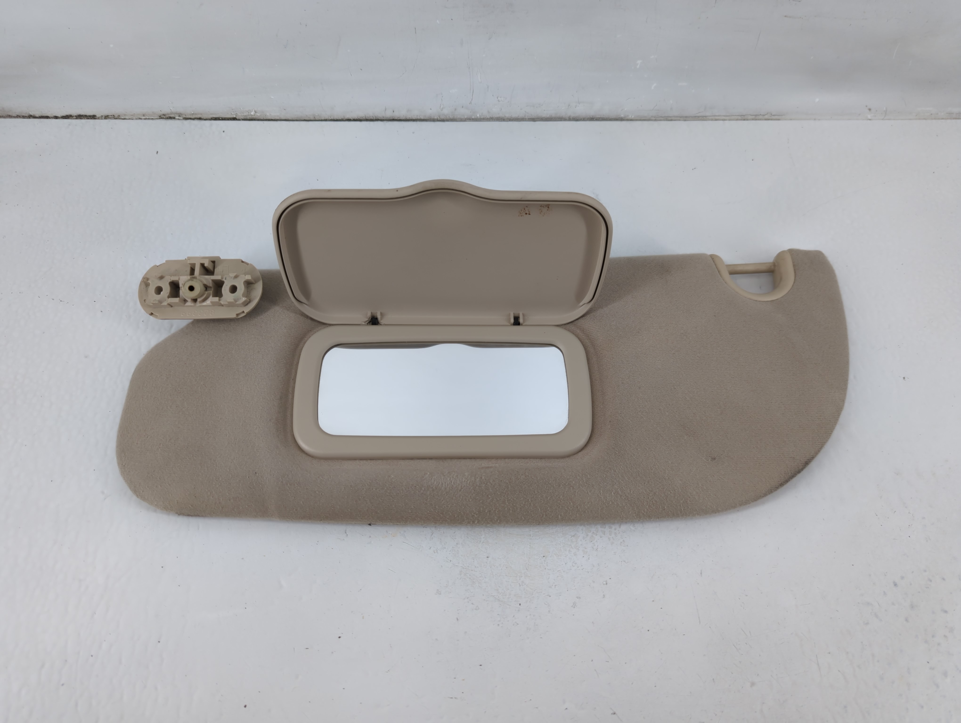 2001-2005 Ford Explorer Driver Sun Visor Mirror Left Sunvisor 1102900 - Oemusedautoparts1.com