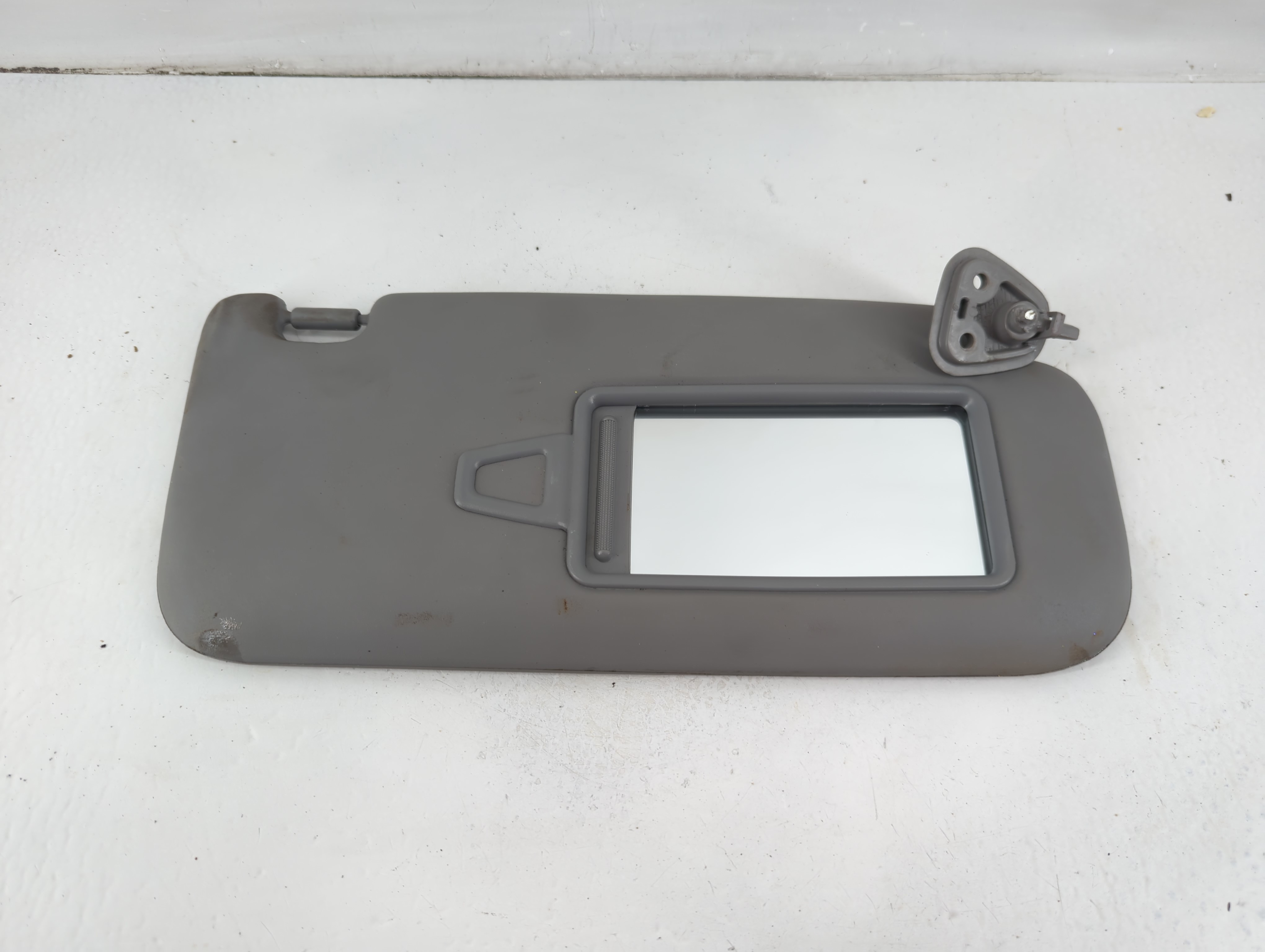 Picture of 2007-2010 Hyundai Elantra Passenger Sun Visor Mirror Right Sunvisor Grey 1102922