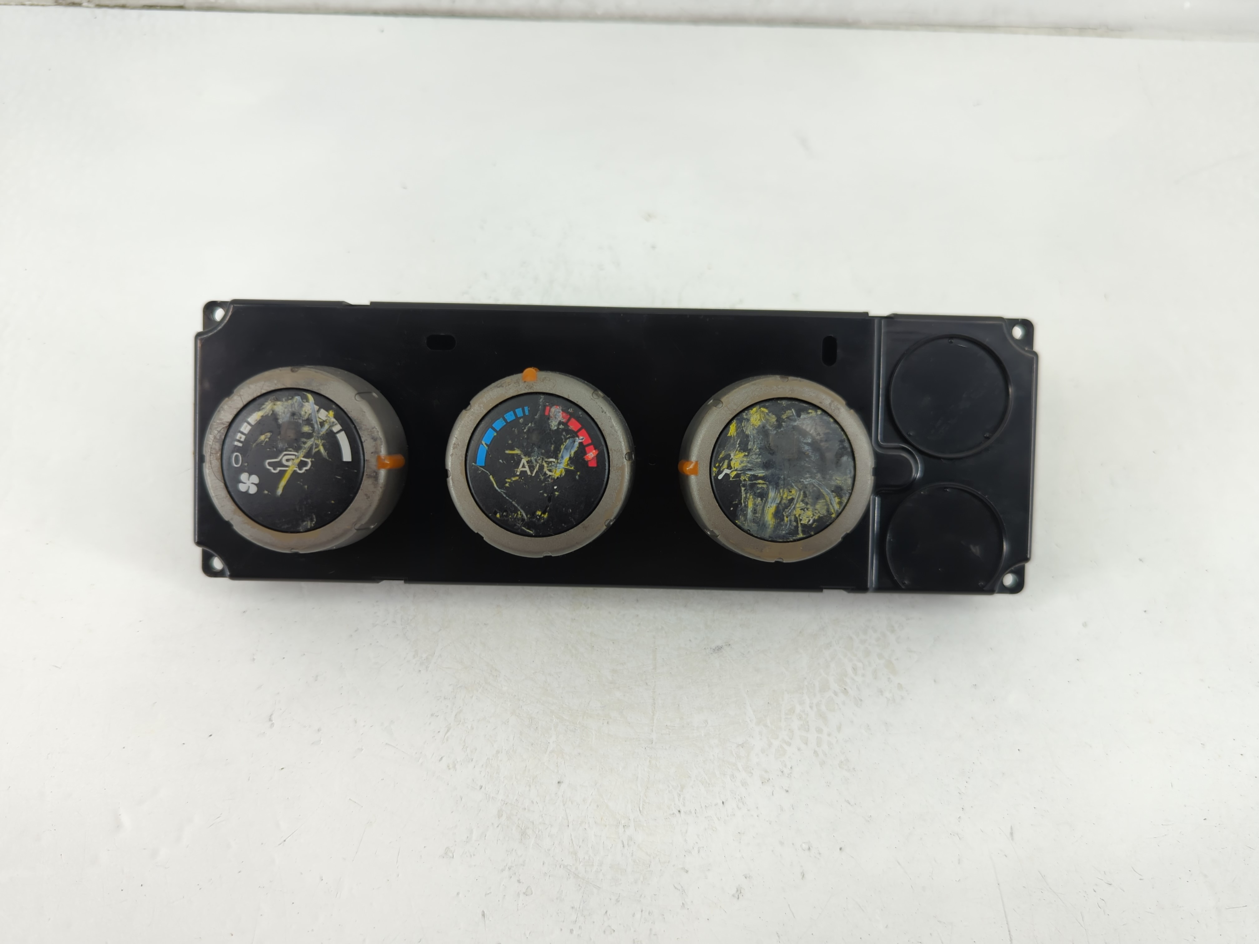 Picture of 2005-2005 Nissan Titan Ac Heater Climate Control 1102941