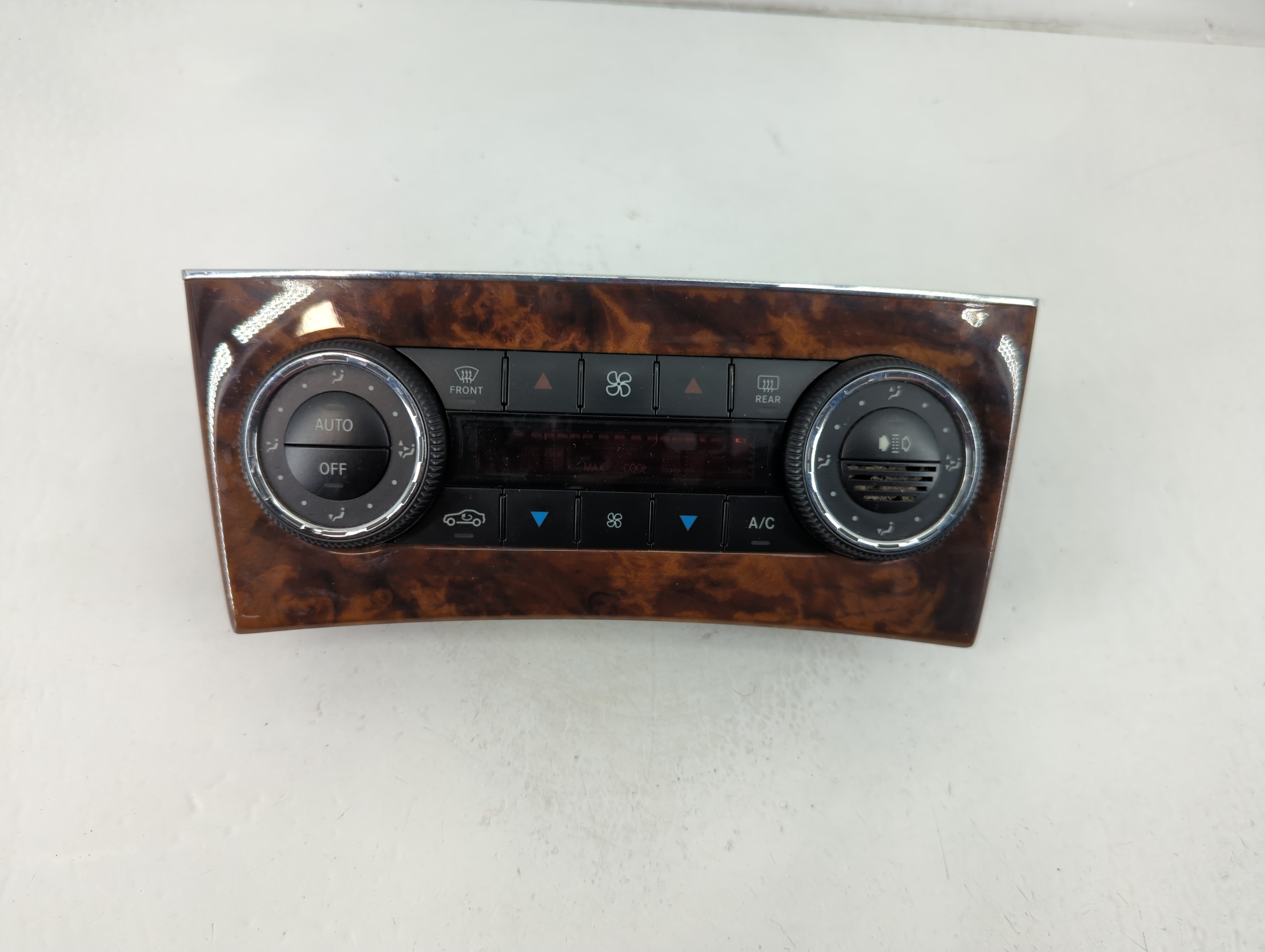 Picture of 2006-2006 Mercedes-benz Clk500 Ac Heater Climate Control A 203 830 38 85 1102950
