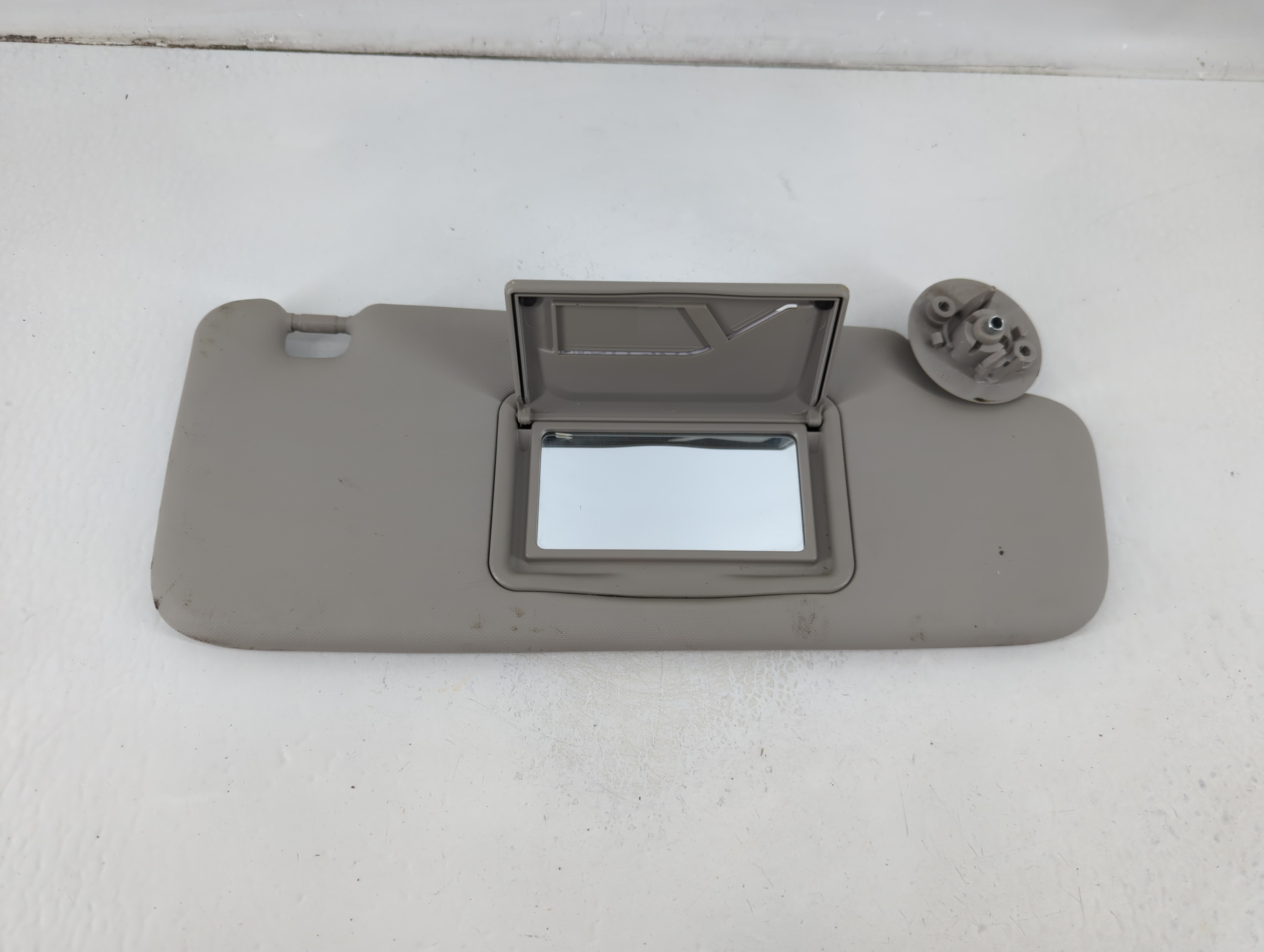 Picture of 2012-2019 Chevrolet Sonic Passenger Sun Visor Mirror Right Sunvisor Grey 1102960