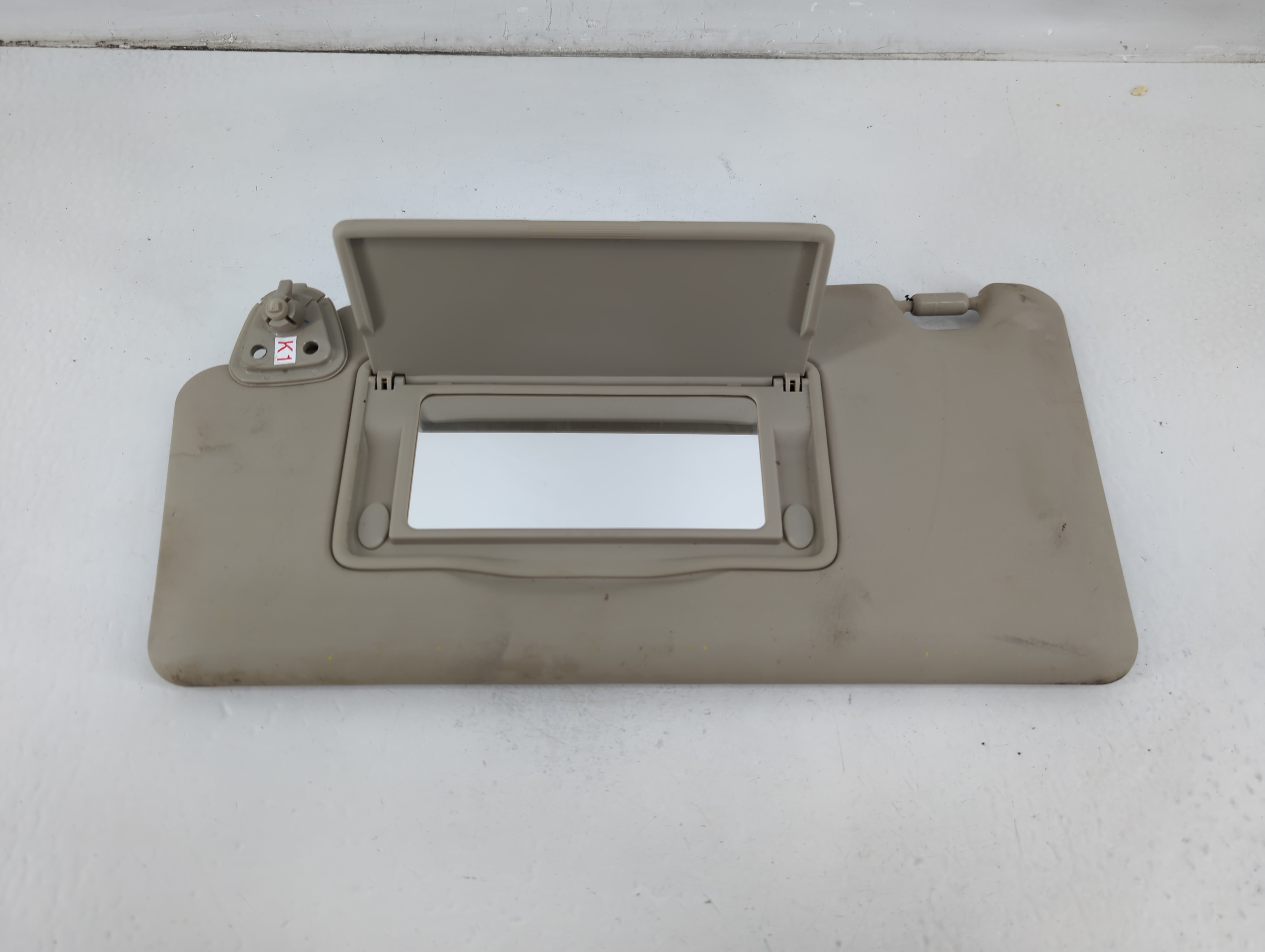 Picture of 2008-2015 Nissan Rogue Driver Sun Visor Mirror Left Sunvisor Tan 1102974