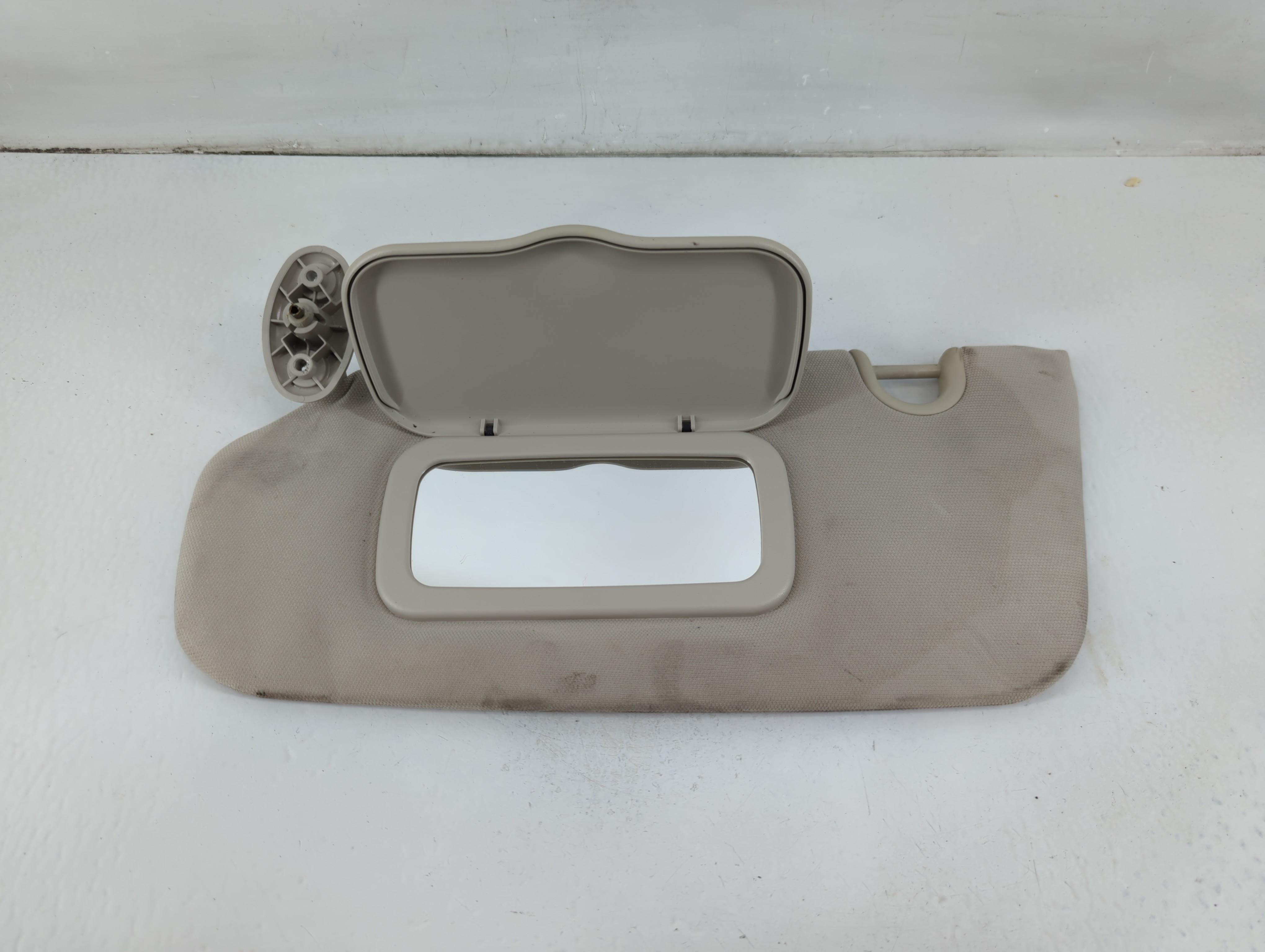 Picture of 2005-2010 Jeep Grand Cherokee Driver Sun Visor Mirror Left Sunvisor Grey 1102975