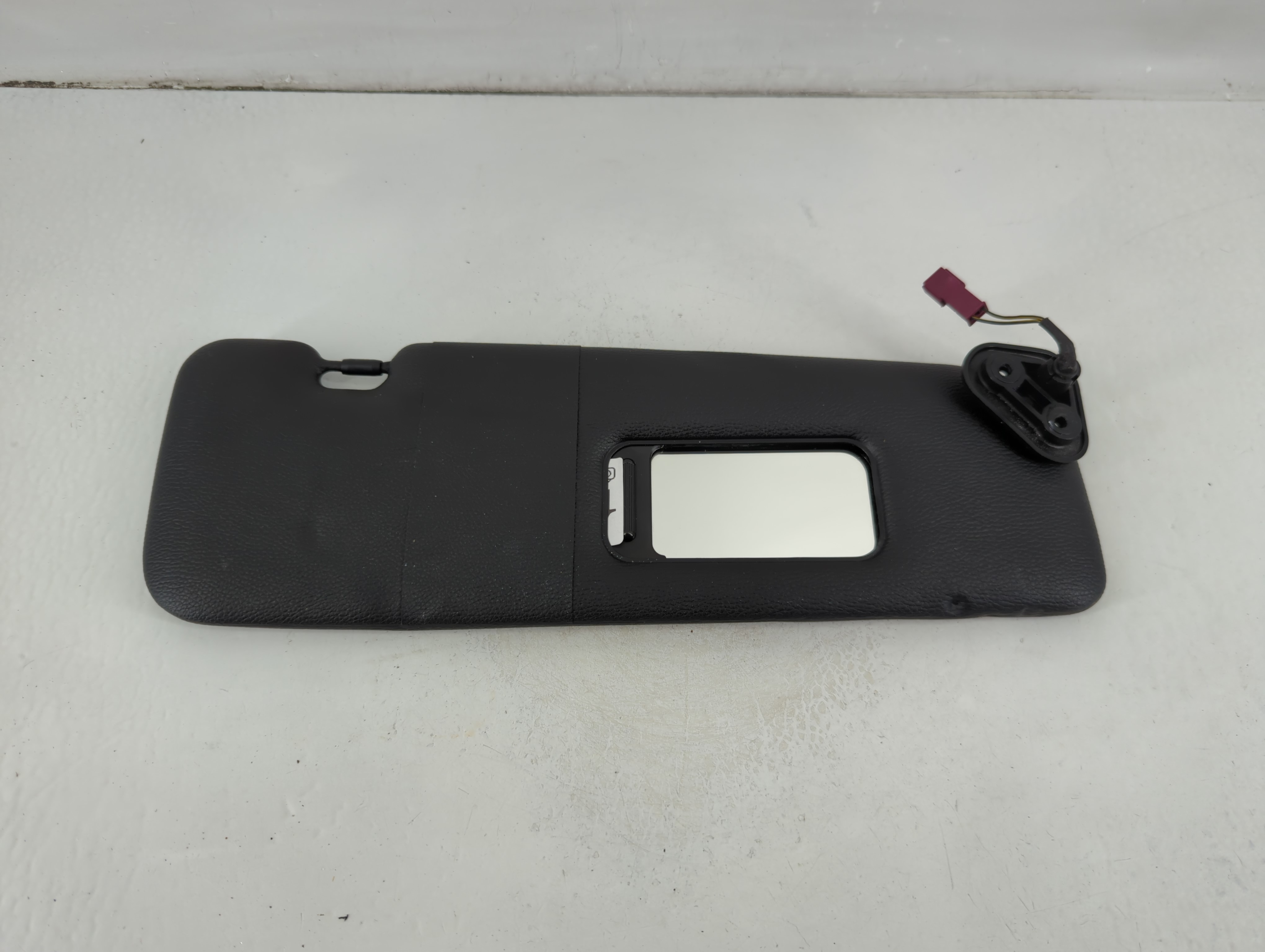 Picture of 2008-2013 Bmw 135i Passenger Sun Visor Mirror Right Sunvisor Black 1103000