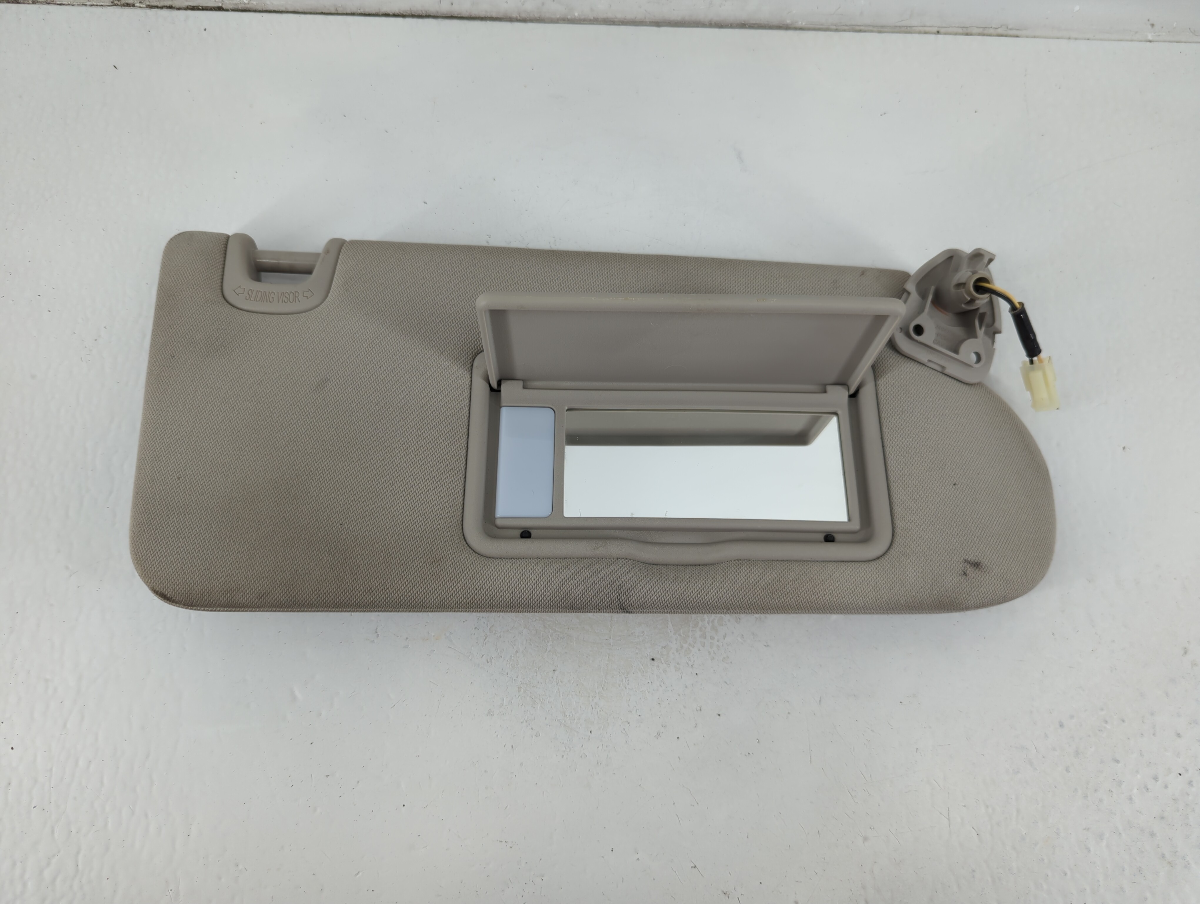 Picture of 2019-2020 Infiniti Qx50 Passenger Sun Visor Mirror Right Sunvisor Grey 1103012