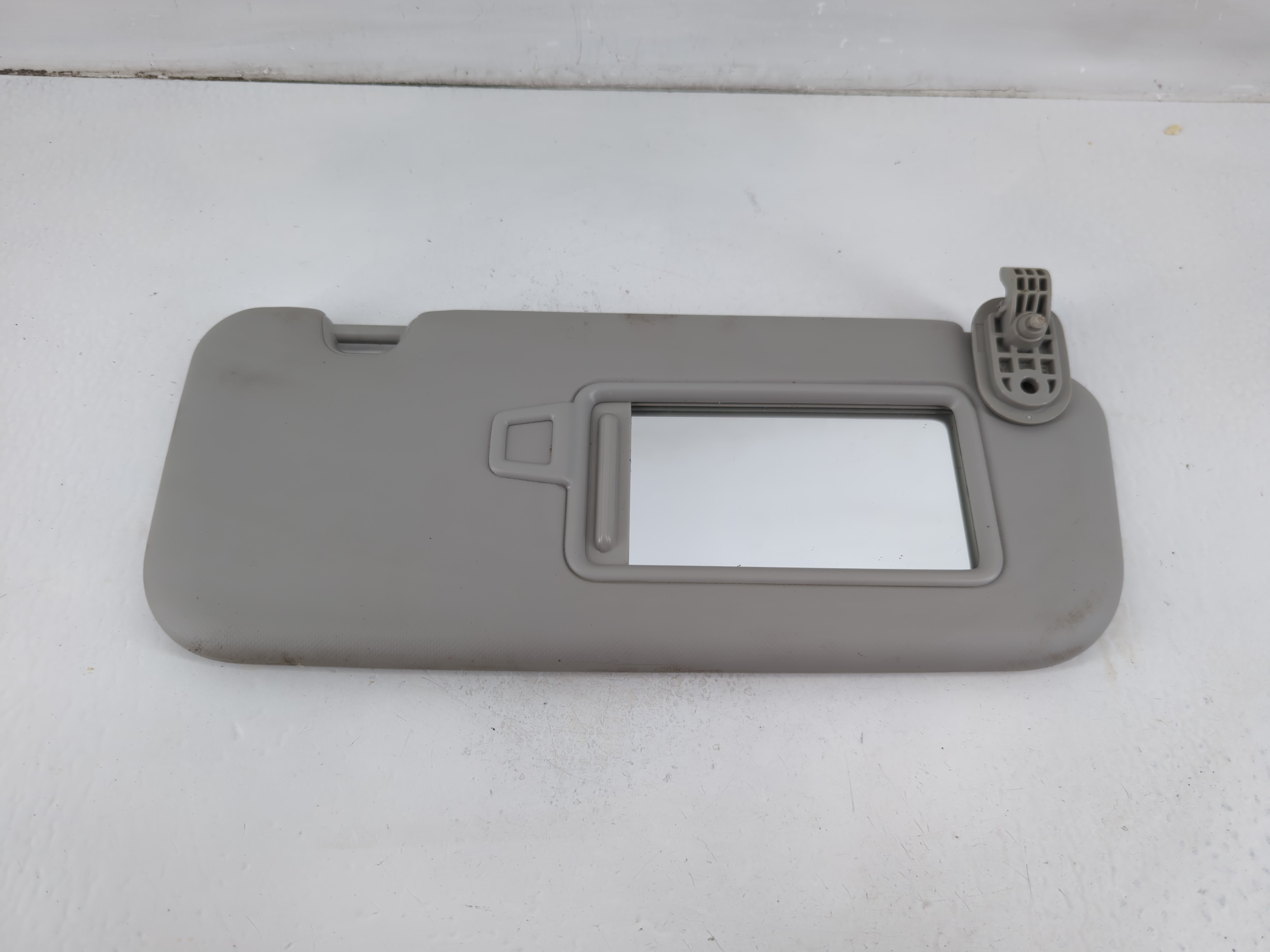 Picture of 2018-2020 Kia Rio Driver Sun Visor Mirror Left Sunvisor Pale Grey 1103016