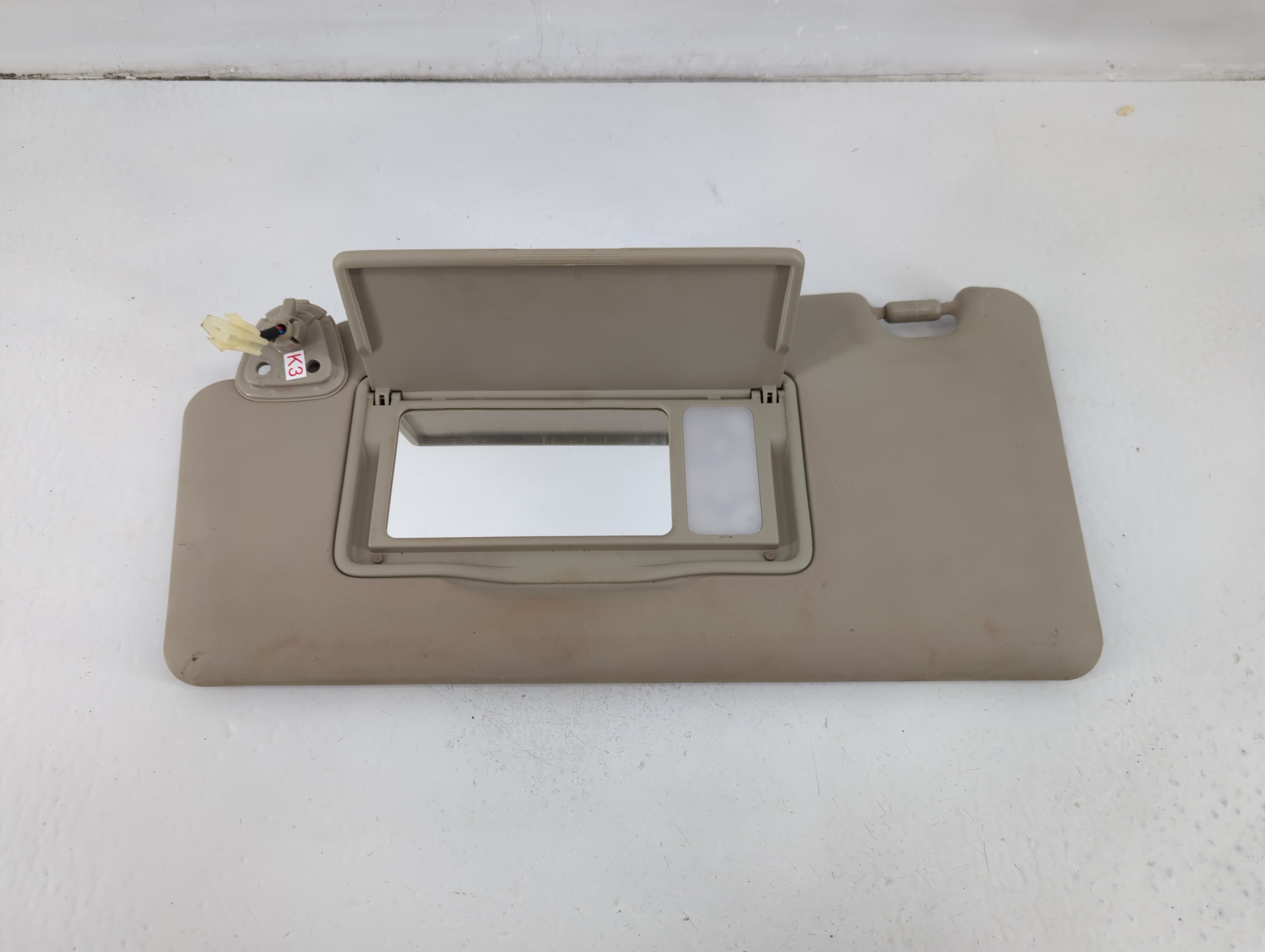 Picture of 2011-2015 Nissan Rogue Driver Sun Visor Mirror Left Sunvisor Light Tan 1103018