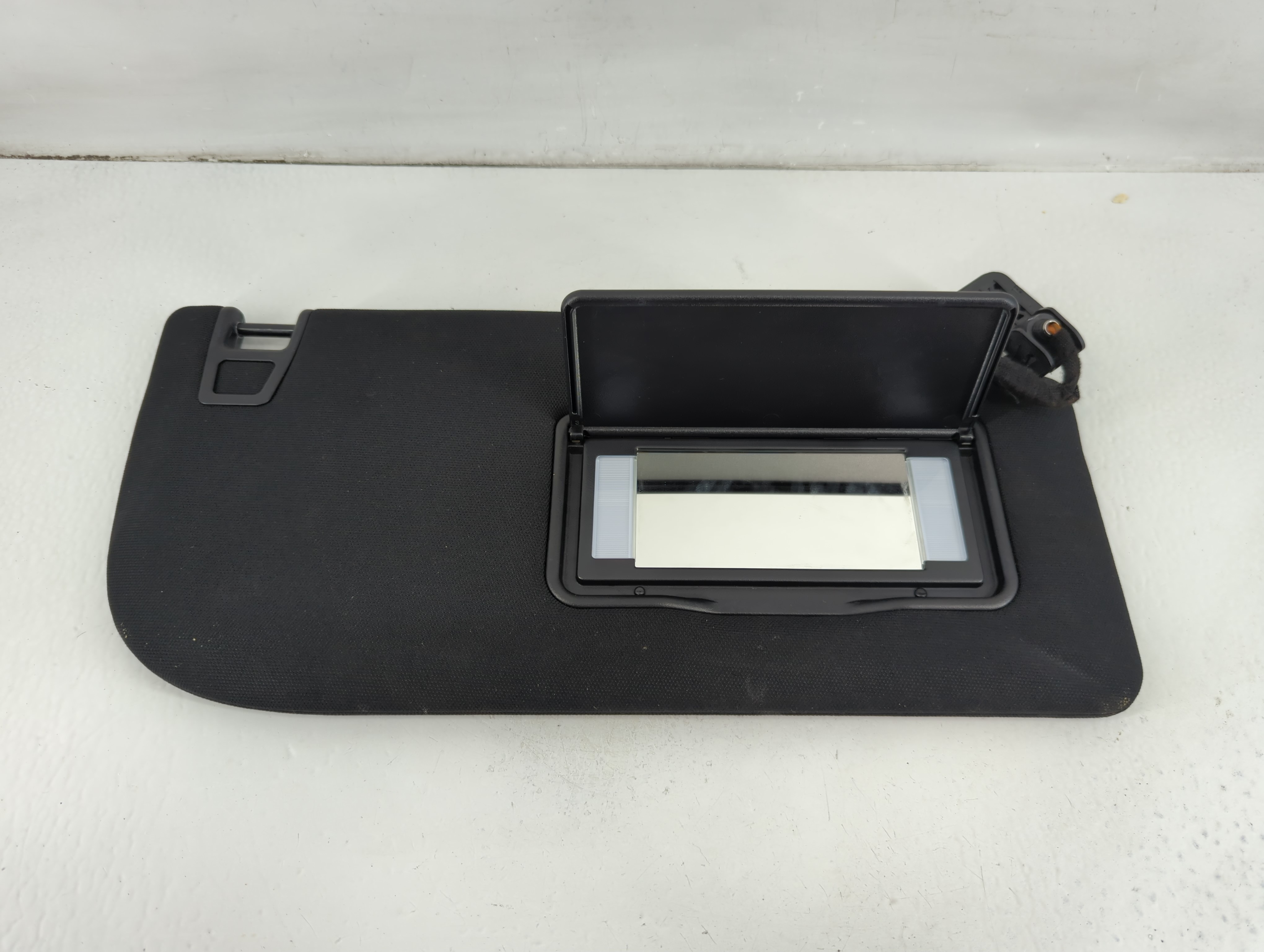 Picture of 2018-2021 Ford Expedition Passenger Sun Visor Mirror Right Sunvisor 1103019