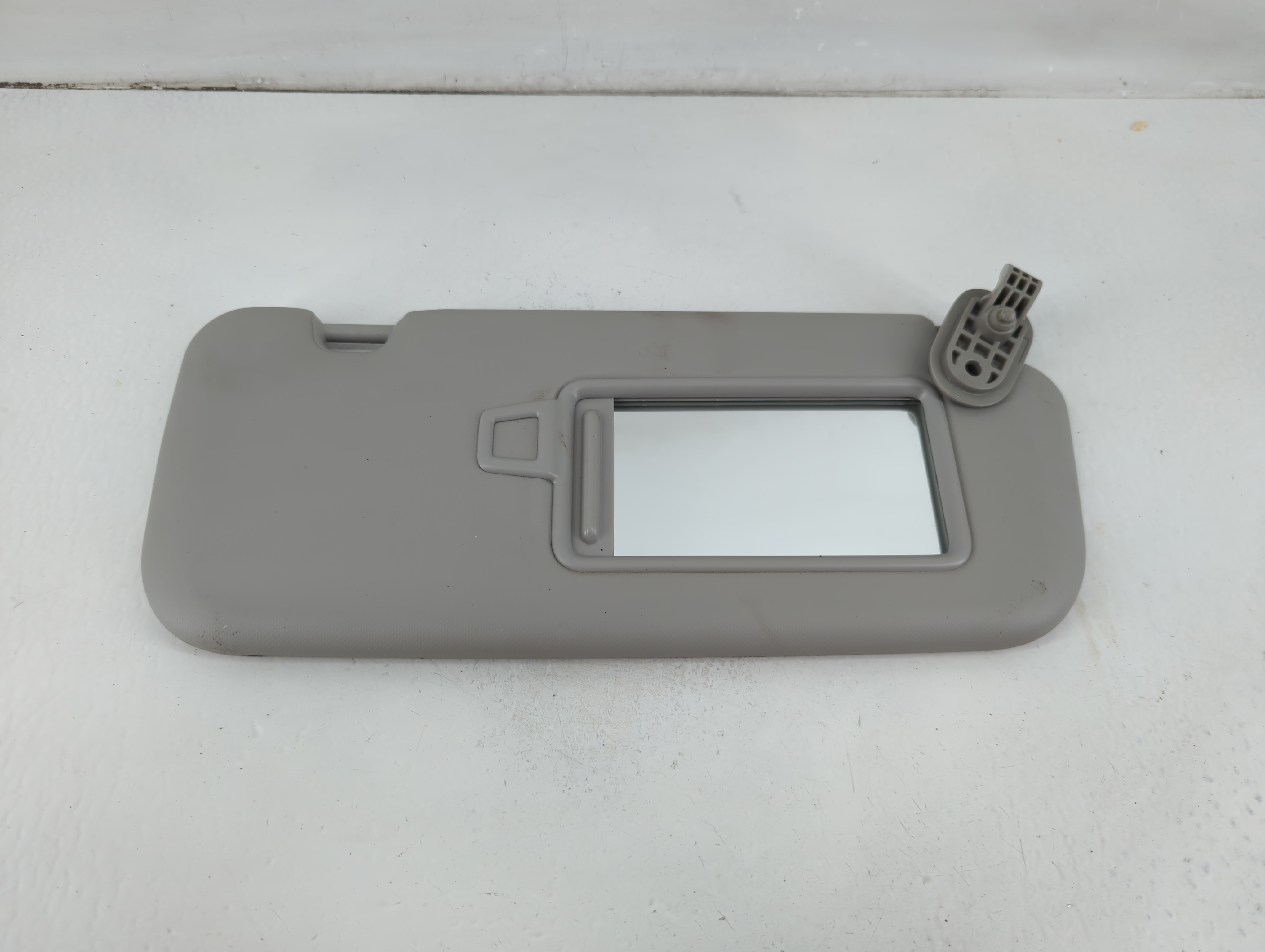 Picture of 2018-2020 Kia Rio Passenger Sun Visor Mirror Right Sunvisor Pale Grey 1103022