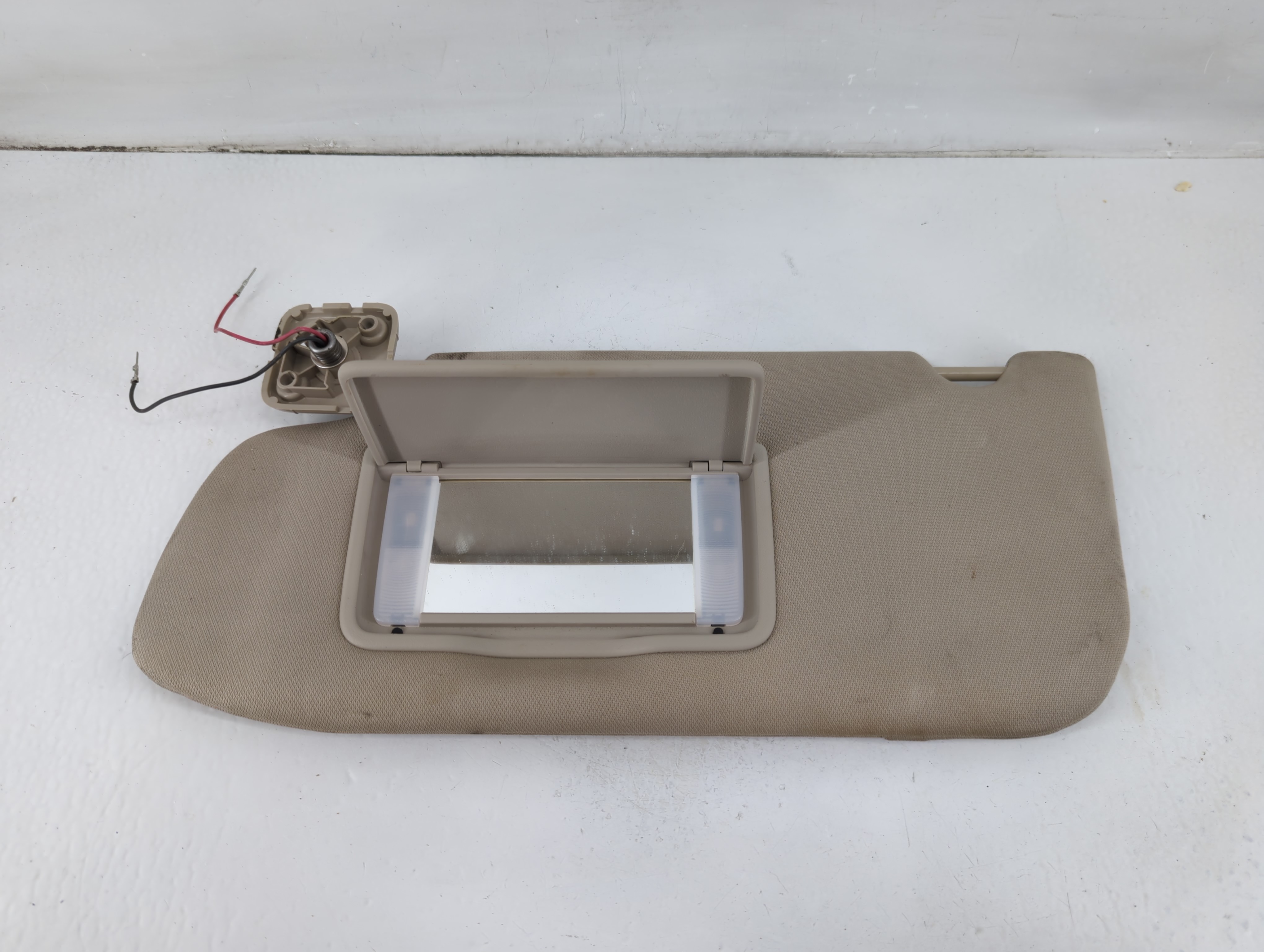 Picture of 2010-2012 Lincoln Mkt Driver Sun Visor Mirror Left Sunvisor Light Tan 1103023